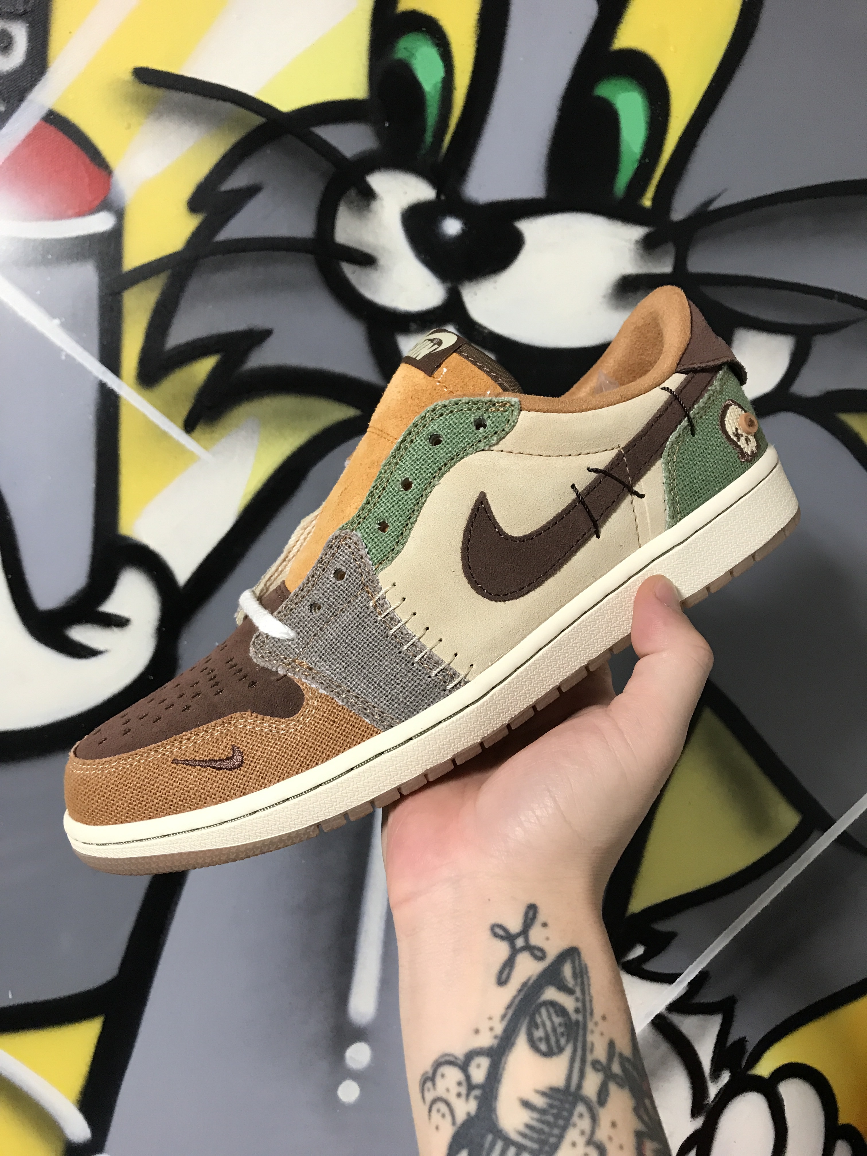 Jordan 1 x Zion Williamson Retro Low OG Flax and Oil Green 착용 스타일