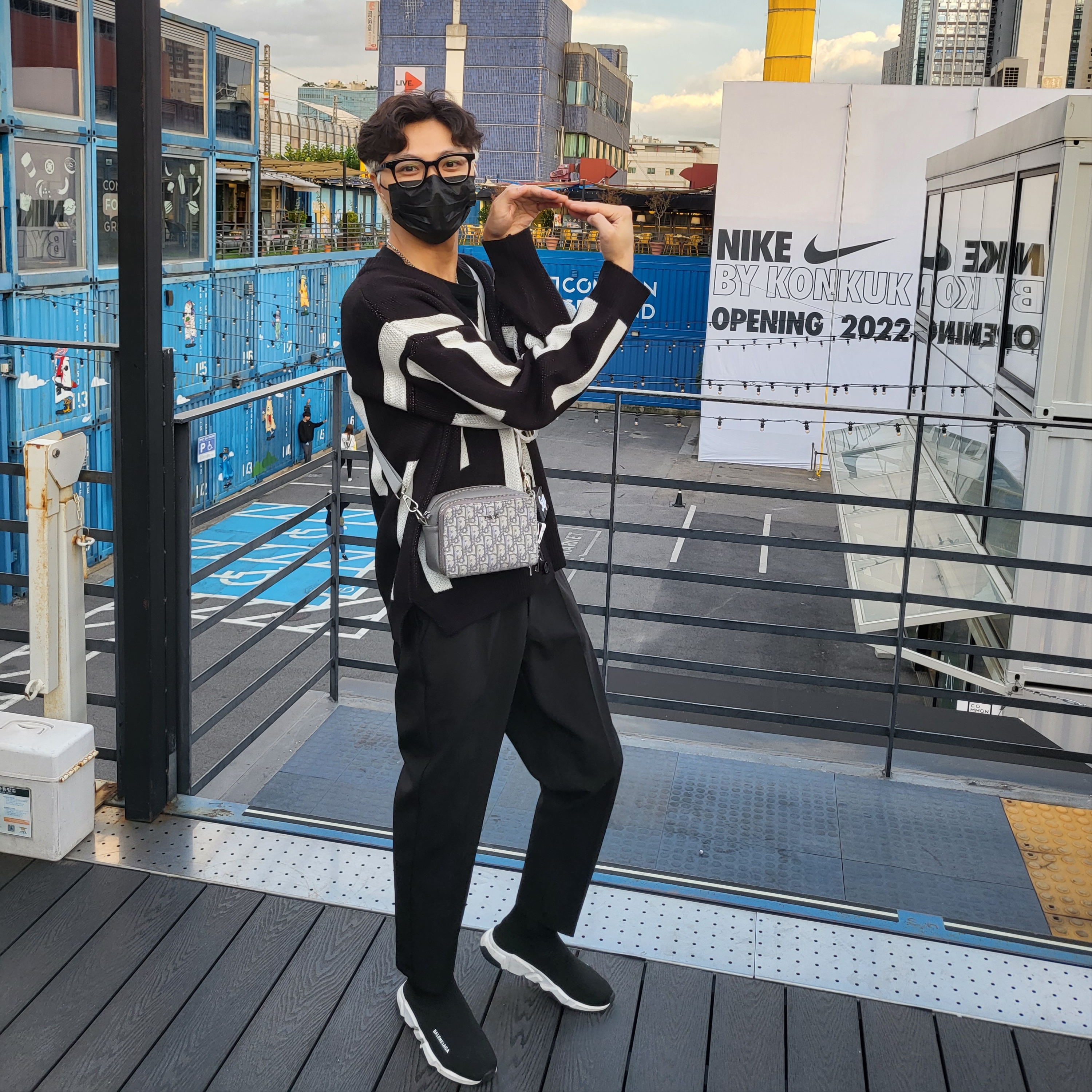 (W) Balenciaga Speed Trainer Black White 2019 착용 스타일