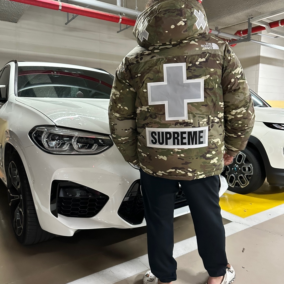 Supreme x The North Face Summit Series Rescue Baltoro Jacket Multi Camo - 22SS 착용 스타일 - 2