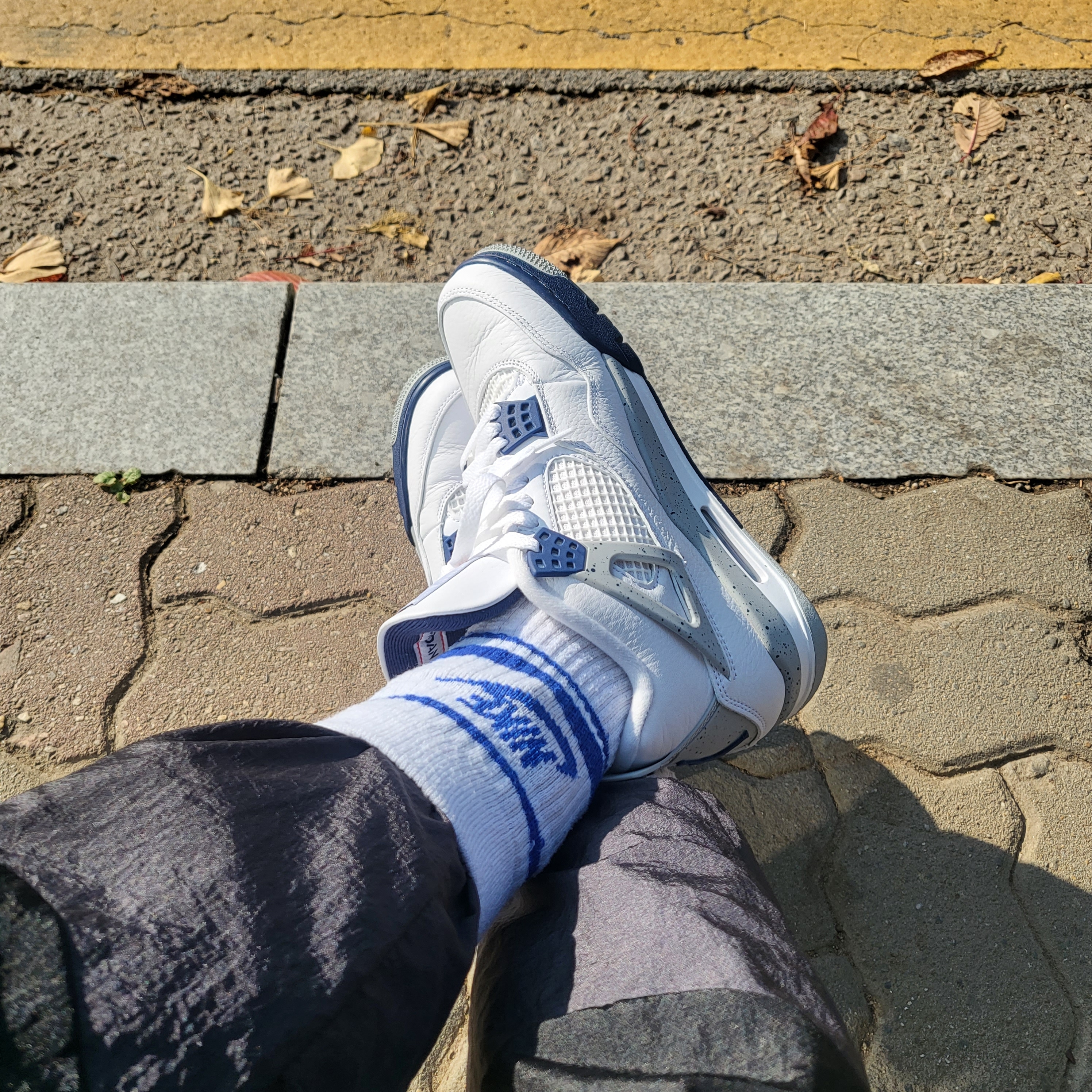 Jordan 4 Retro Midnight Navy 착용 스타일