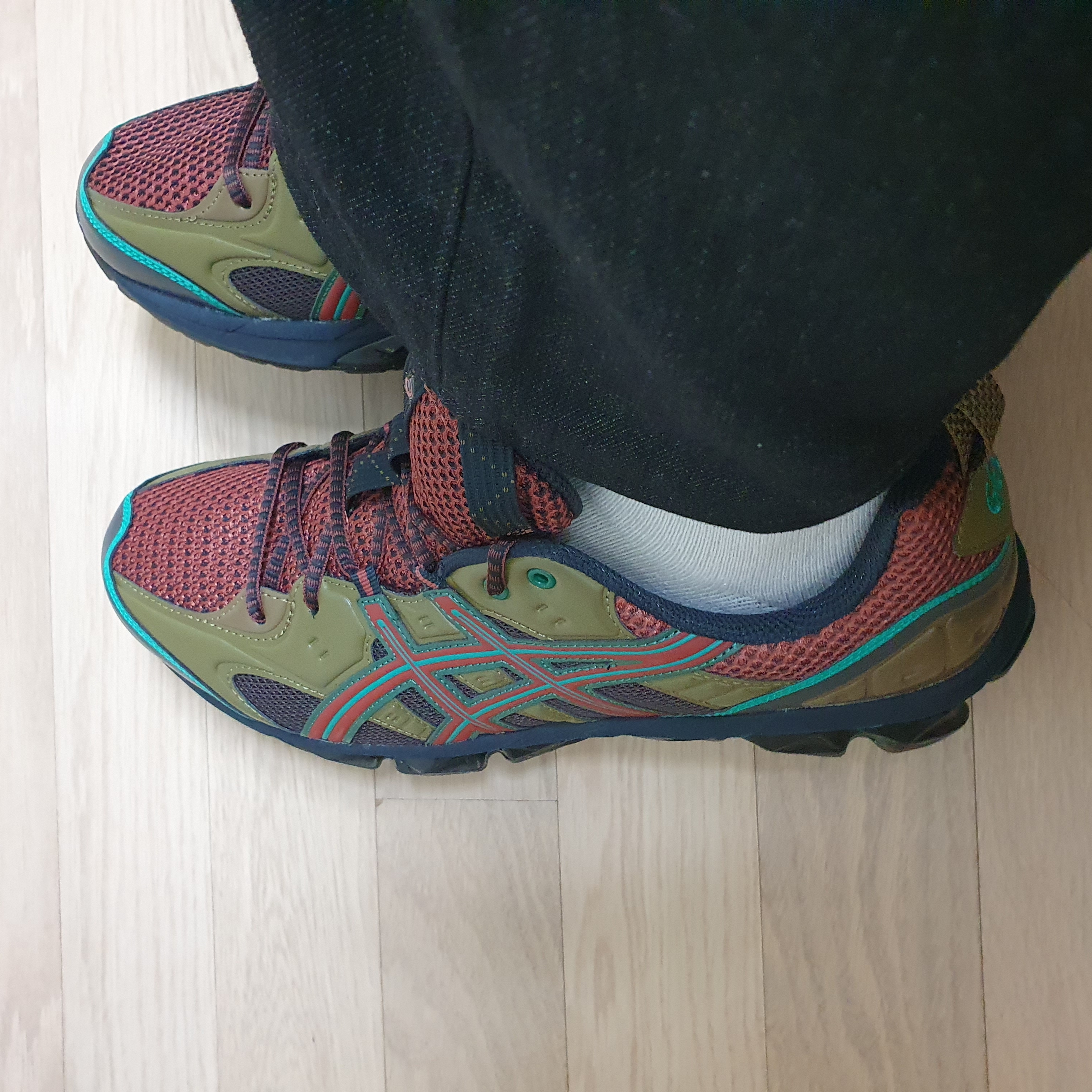 Asics US3-S Gel-Quantum 360 VII Kiso Fir Green 착용 스타일 - 1