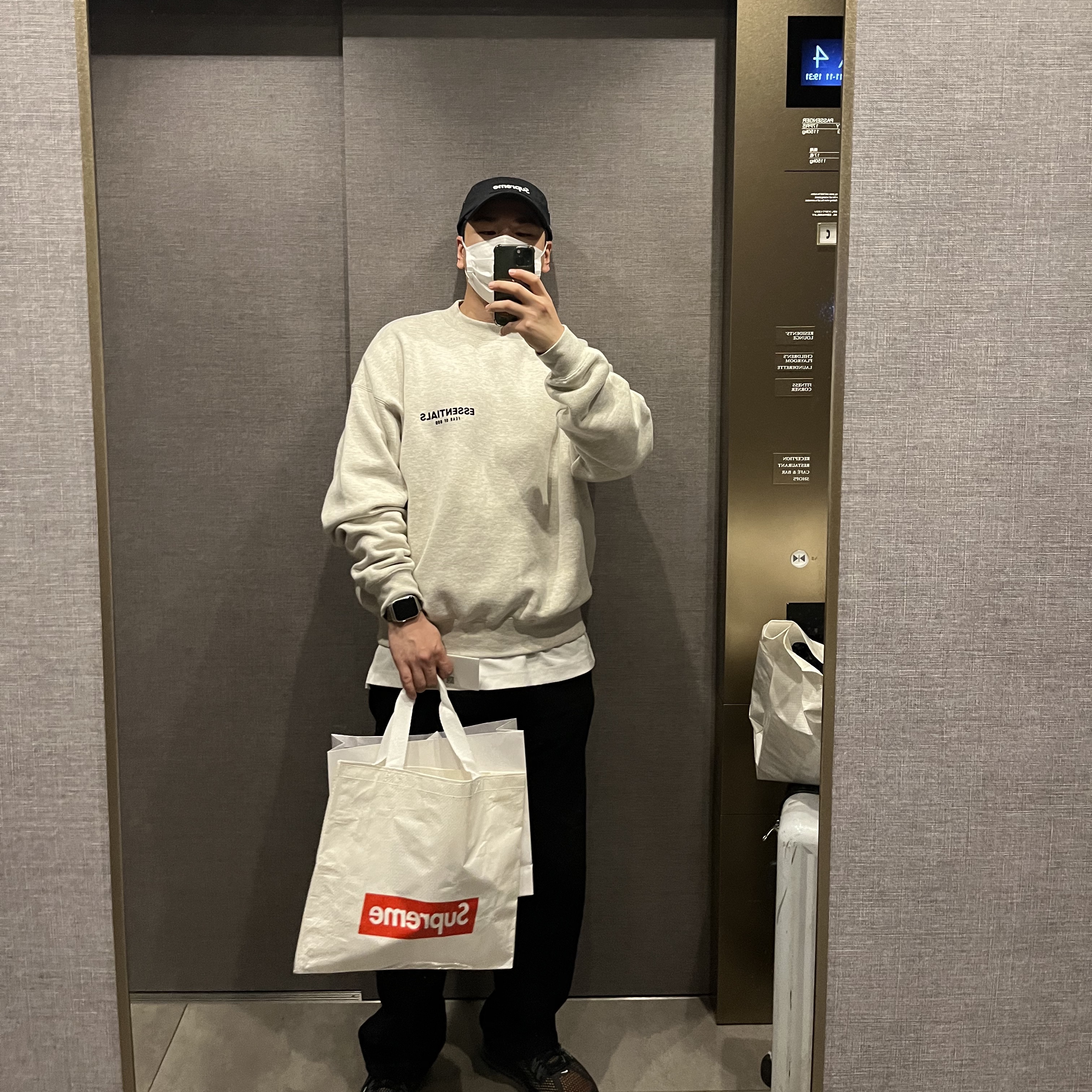 Supreme Brushed Cordura Camp Cap Black - 22FW, Essentials The Core Collection Crewneck Sweatshirt Light Oatmeal 착용 스타일