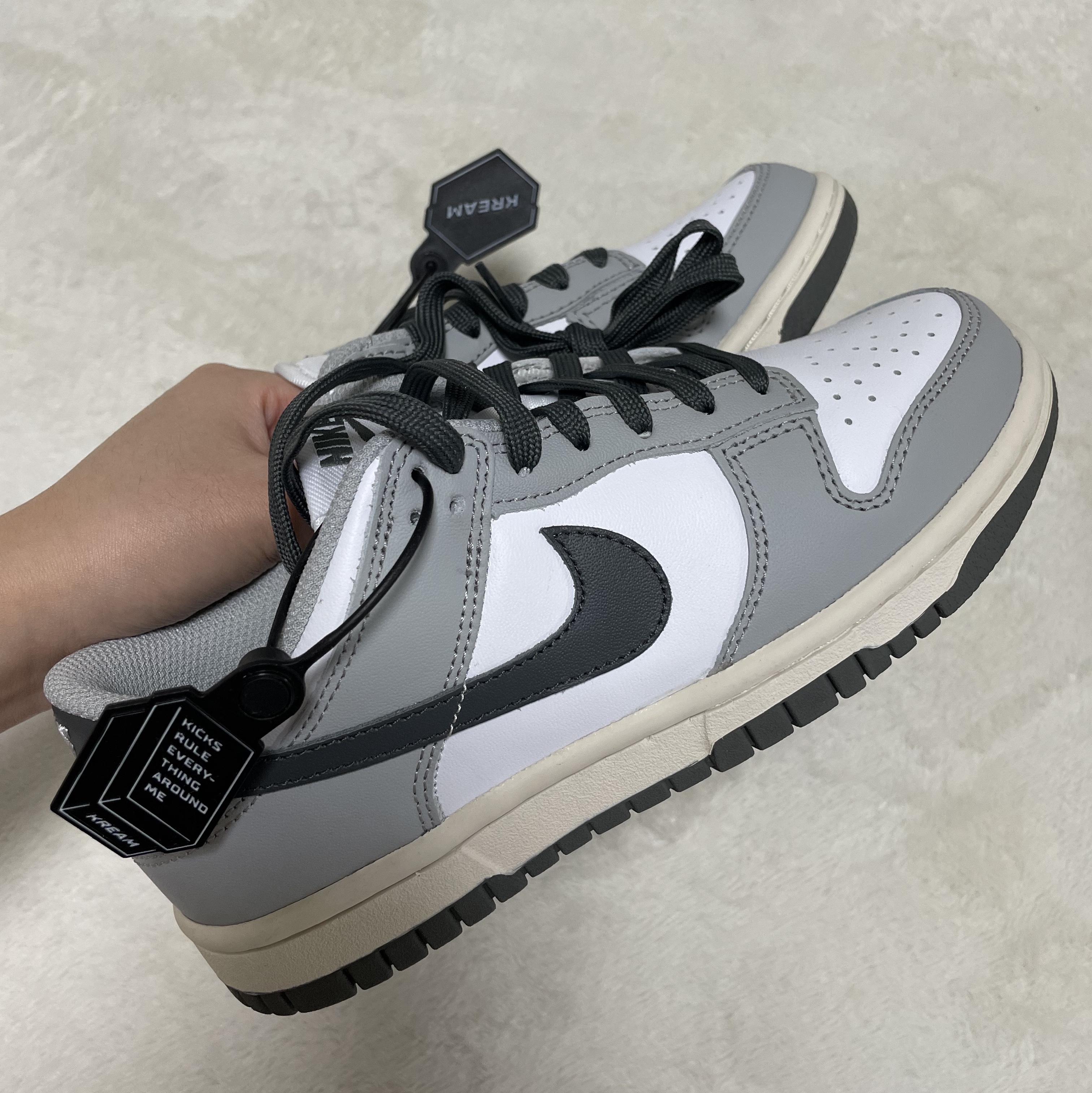 (W) Nike Dunk Low Light Smoke Grey 착용 스타일