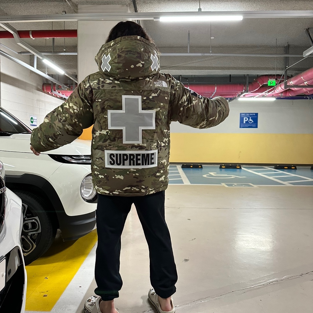 Supreme x The North Face Summit Series Rescue Baltoro Jacket Multi Camo - 22SS 착용 스타일 - 3