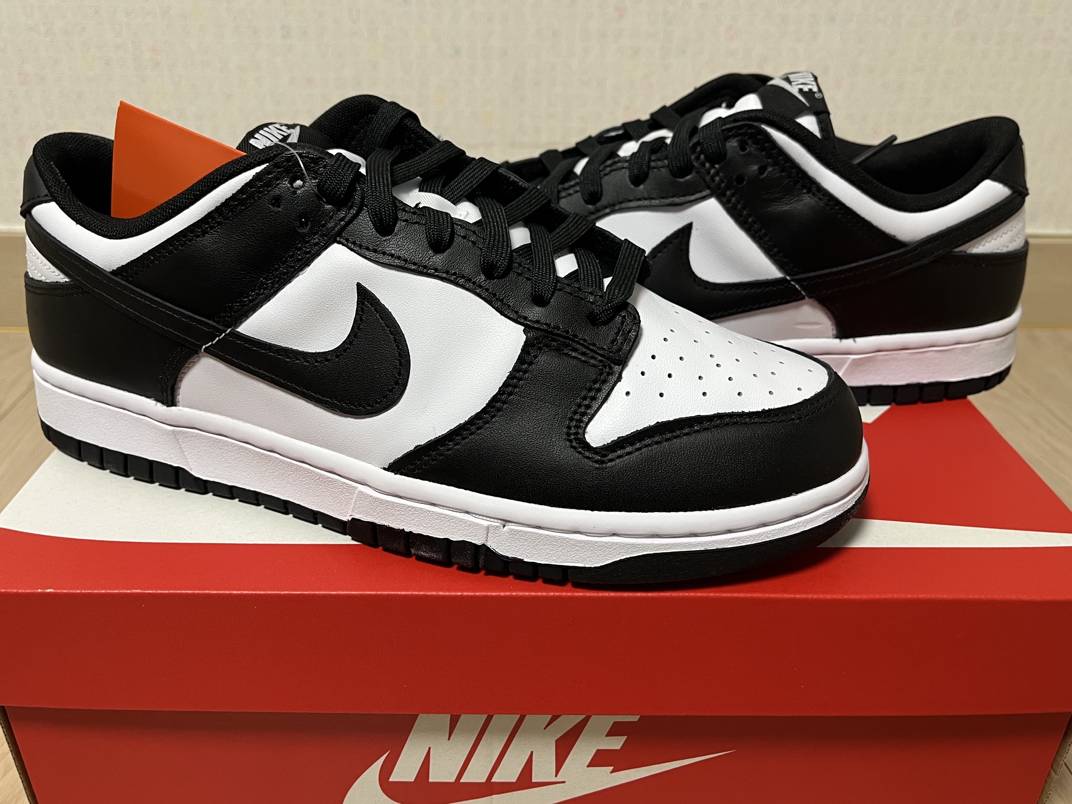 Nike Dunk Low Retro Black 착용 스타일 - 1