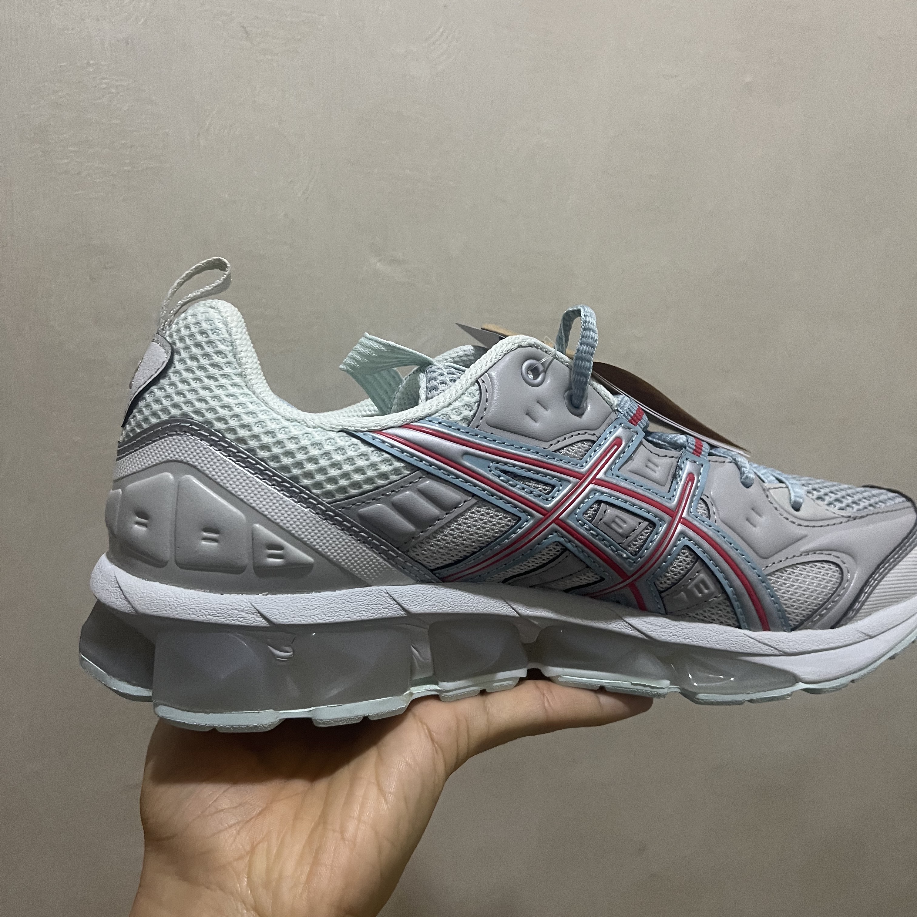 Asics US3-S Gel-Quantum 360 VII Kiso Glacier Grey 착용 스타일