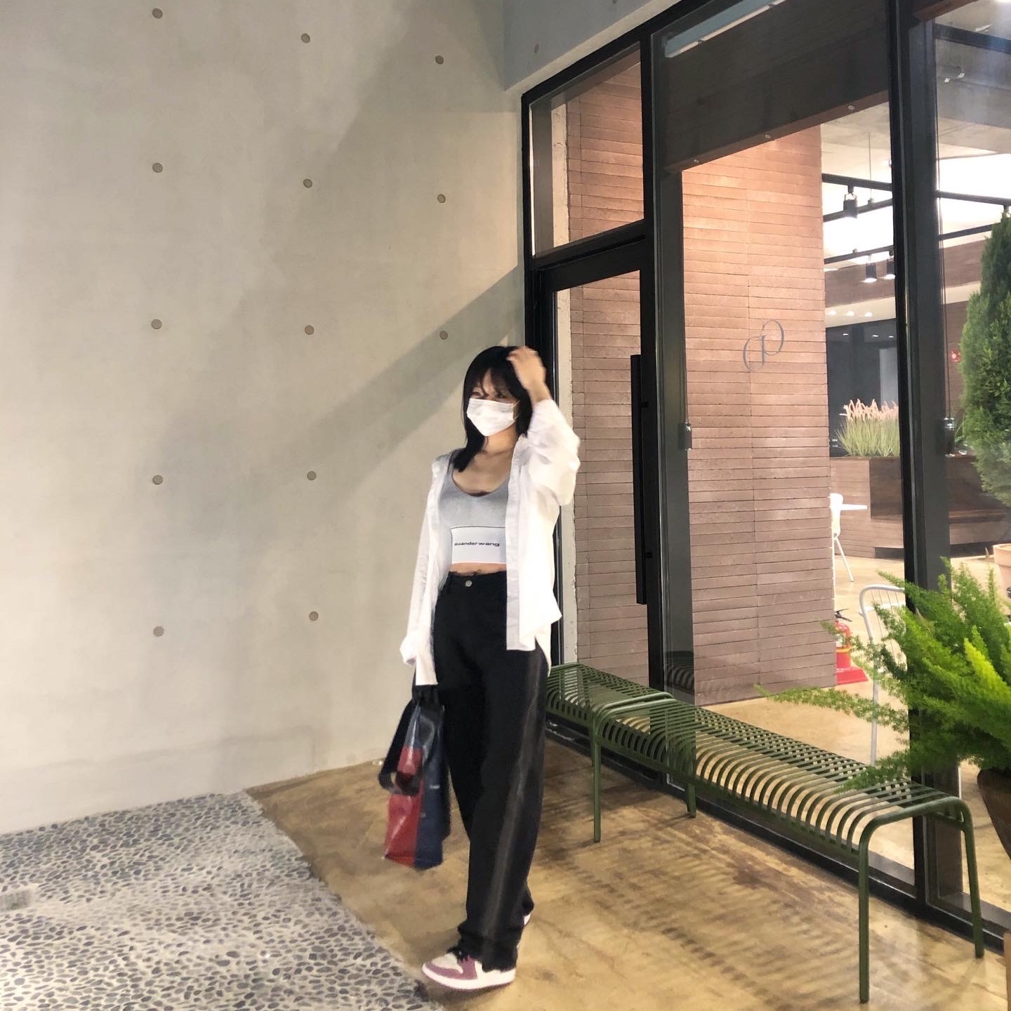 (W) Jordan 1 Mid SE Light Mulberry 착용 스타일 - 2
