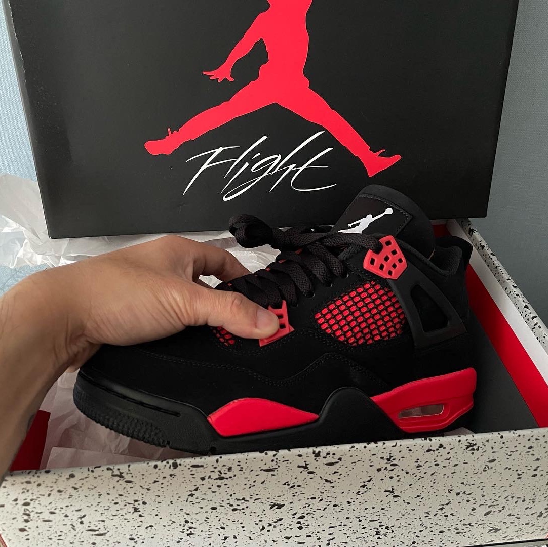 Jordan 4 Retro Crimson 착용 스타일 - 1