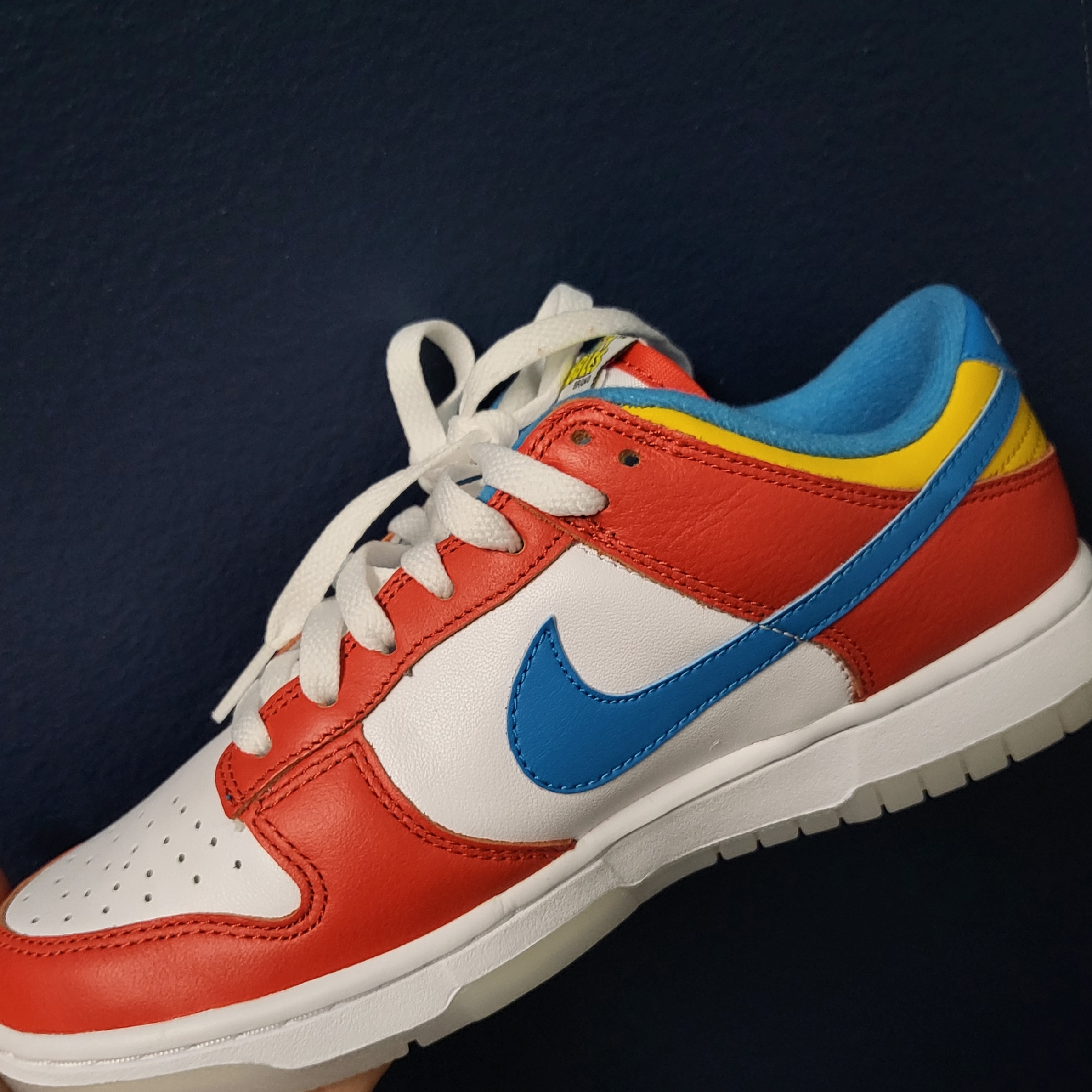 Nike x LeBron James x Fruity Pebbles Dunk Low QS Habanero Red 착용 스타일 - 2