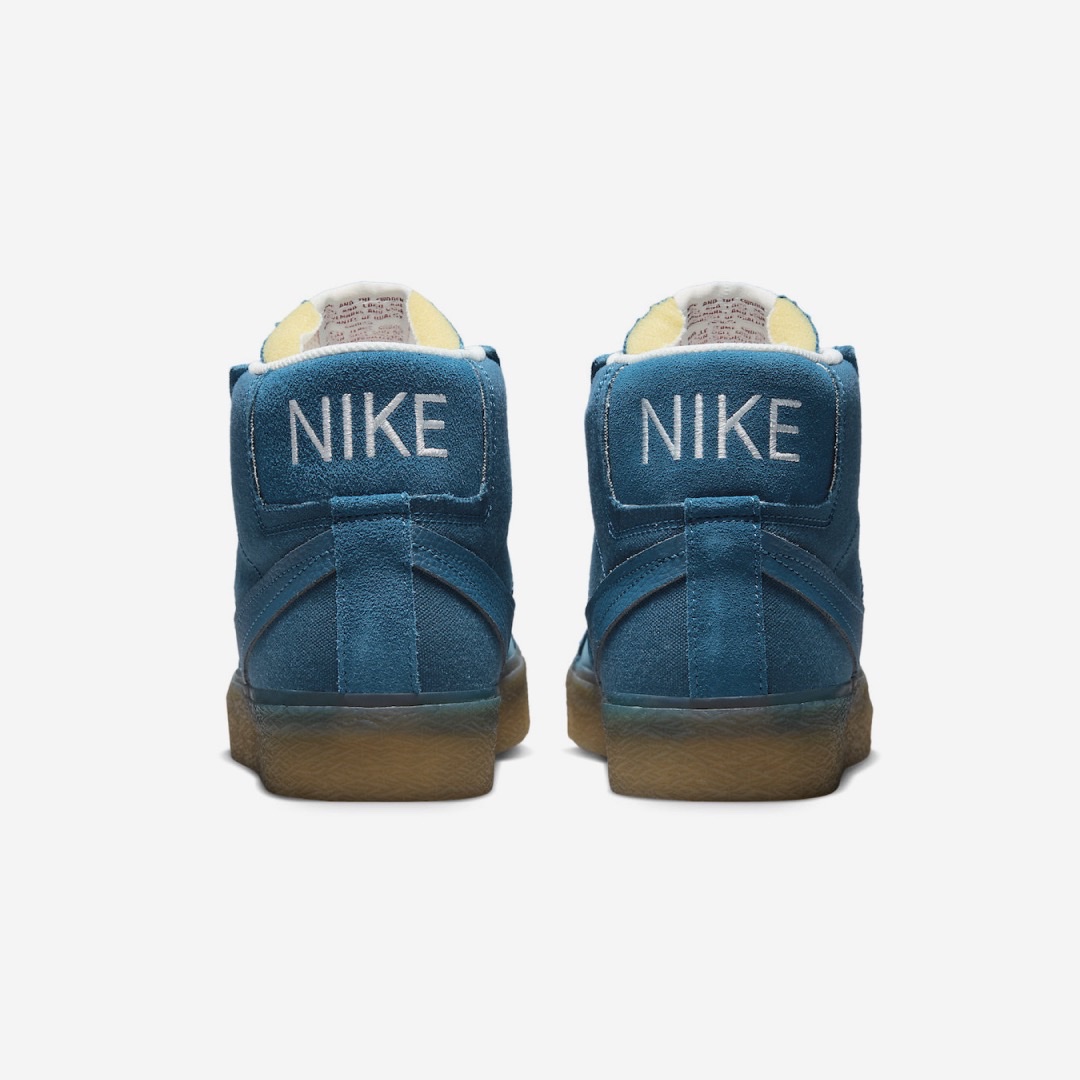 Nike x Sacai Blazer Low White Patent Leather, Nike x Sacai Blazer Mid White Black Legend Blue 착용 스타일 - 5