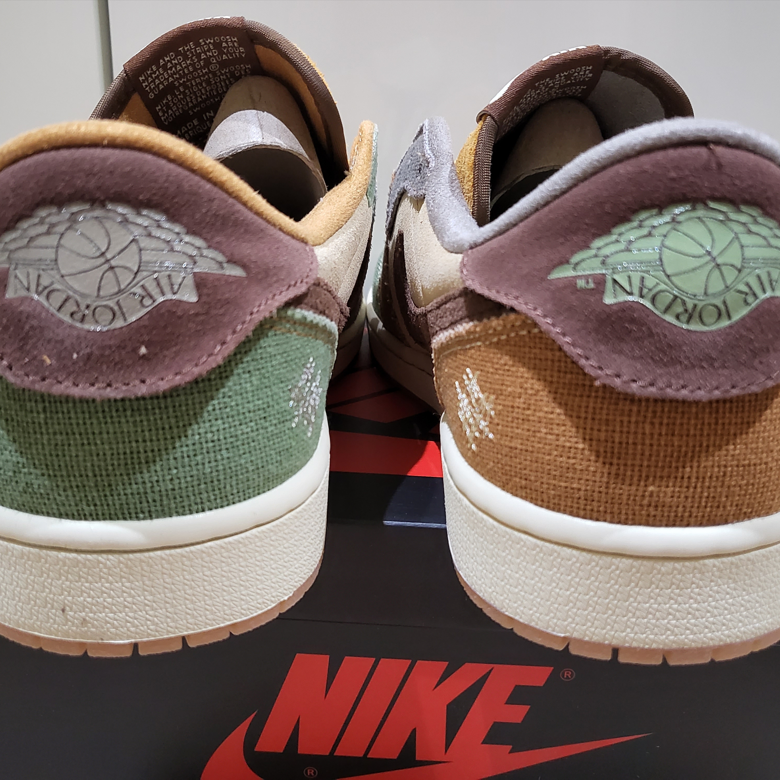 Jordan 1 x Zion Williamson Retro Low OG Flax and Oil Green 착용 스타일 - 4