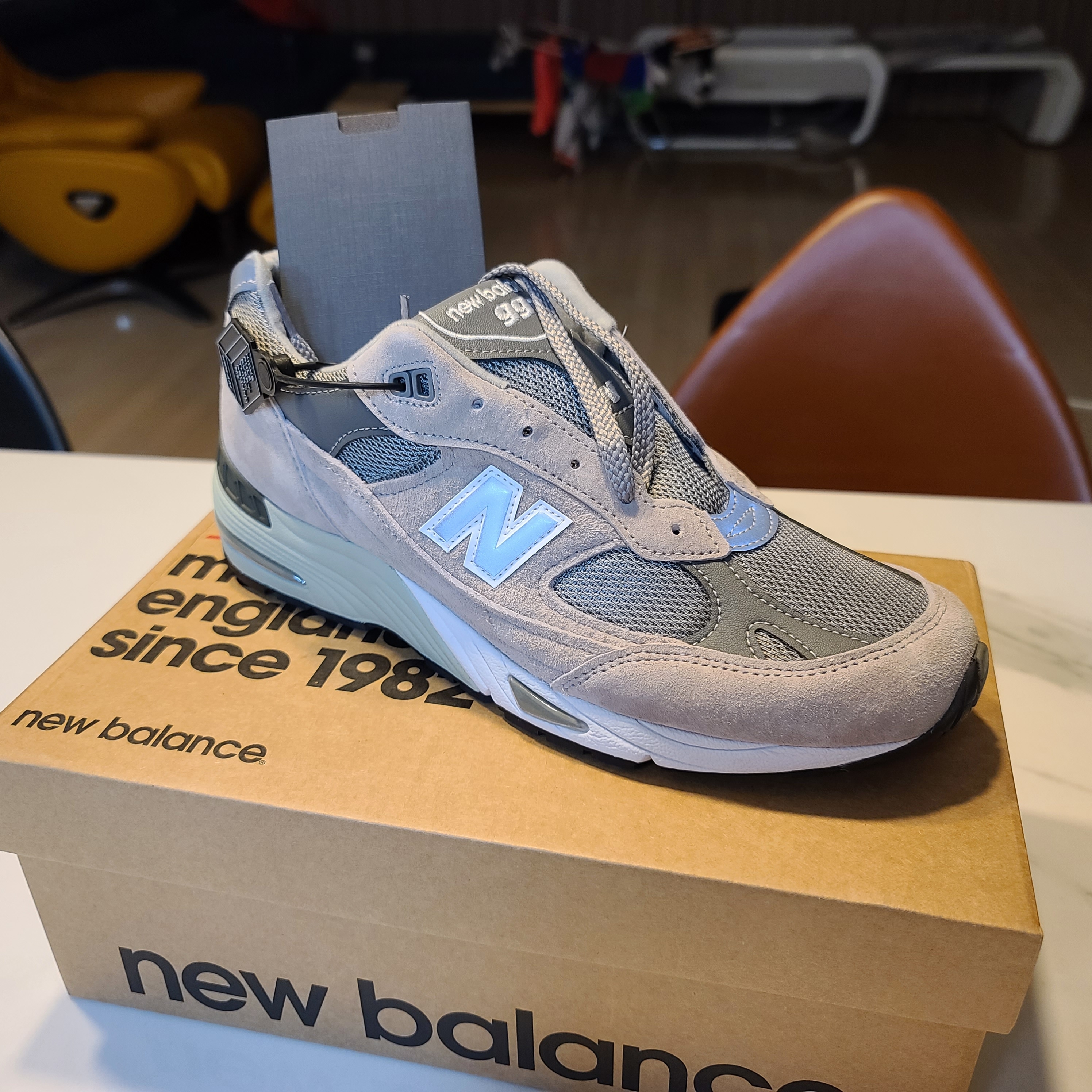 New Balance 991 Made in UK Grey 착용 스타일 - 2
