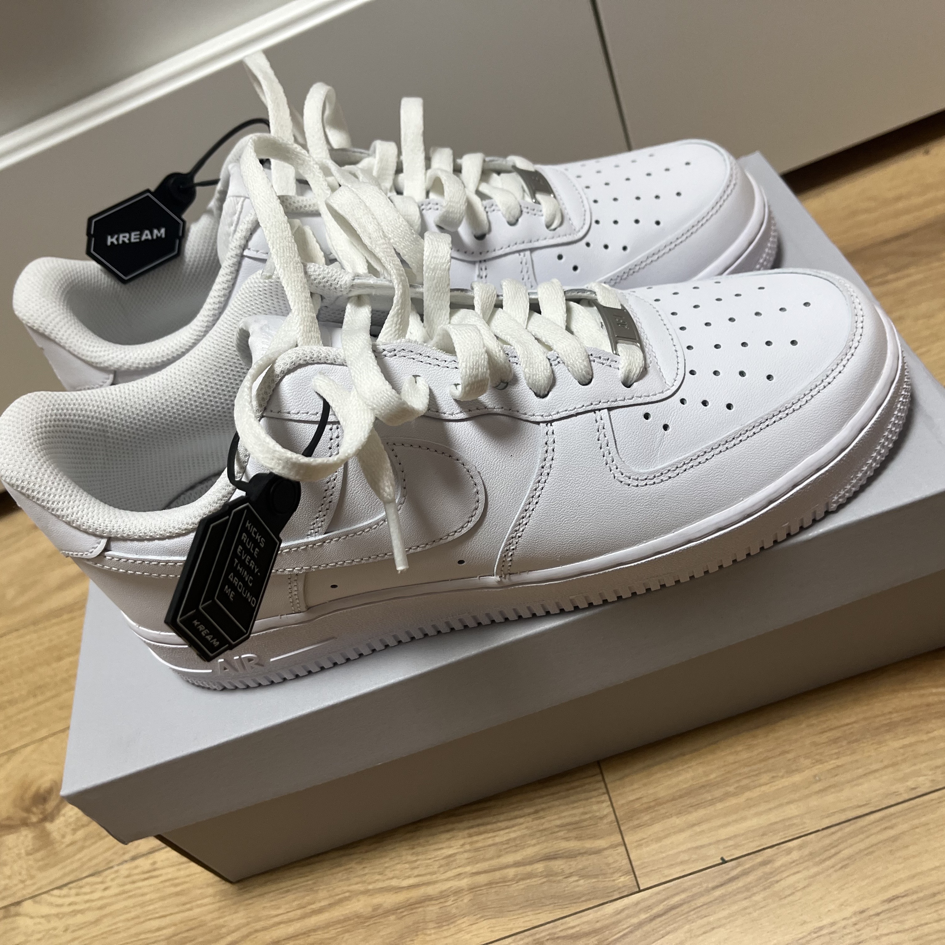 Nike Air Force 1 '07 Low White 착용 스타일 - 1