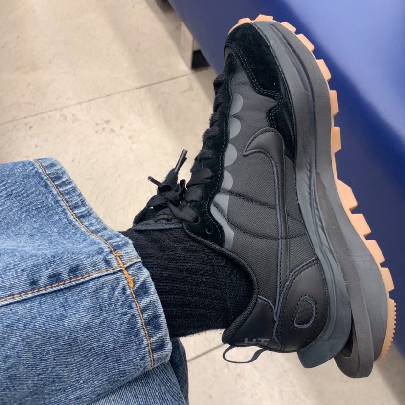 Nike x Sacai VaporWaffle Black and Gum 착용 스타일