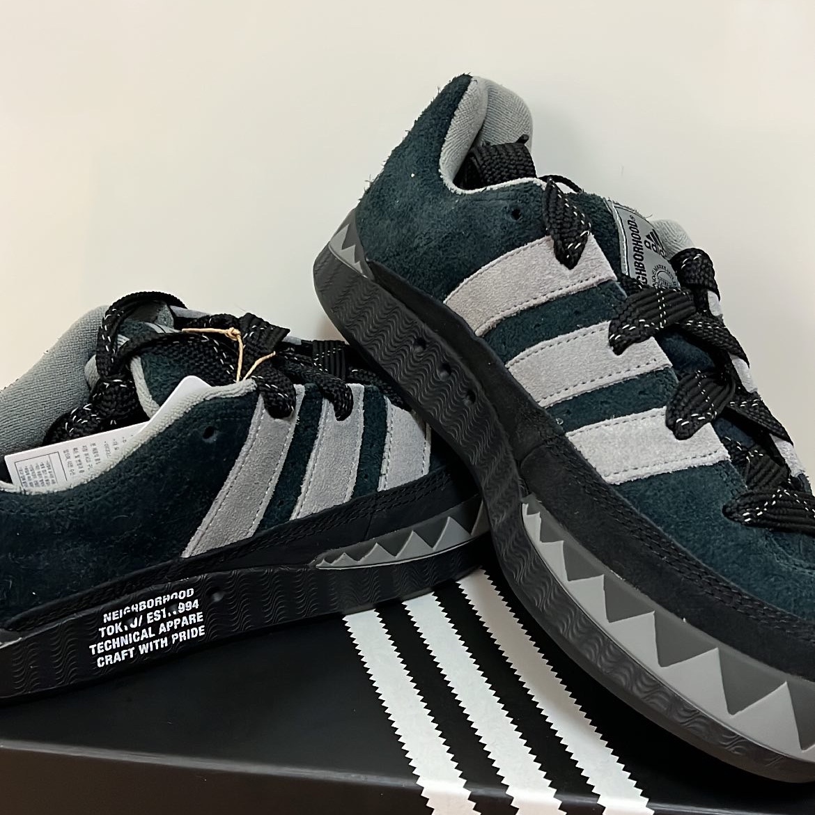 Adidas x Neighborhood Adimatic Core Black 착용 스타일