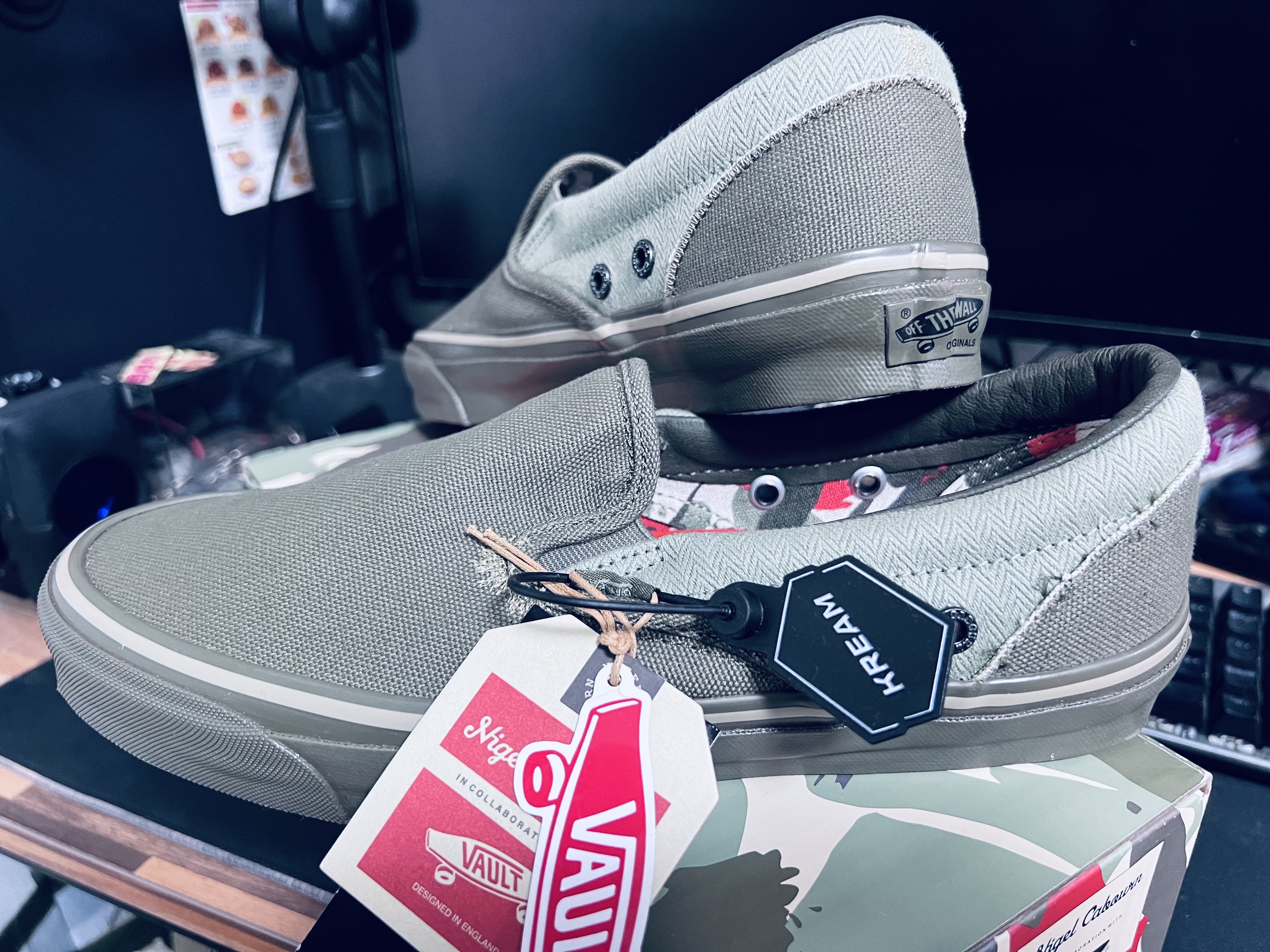 Vans Vault x Nigel Cabourn OG Classic Slip-On LX Army Mix 착용 스타일