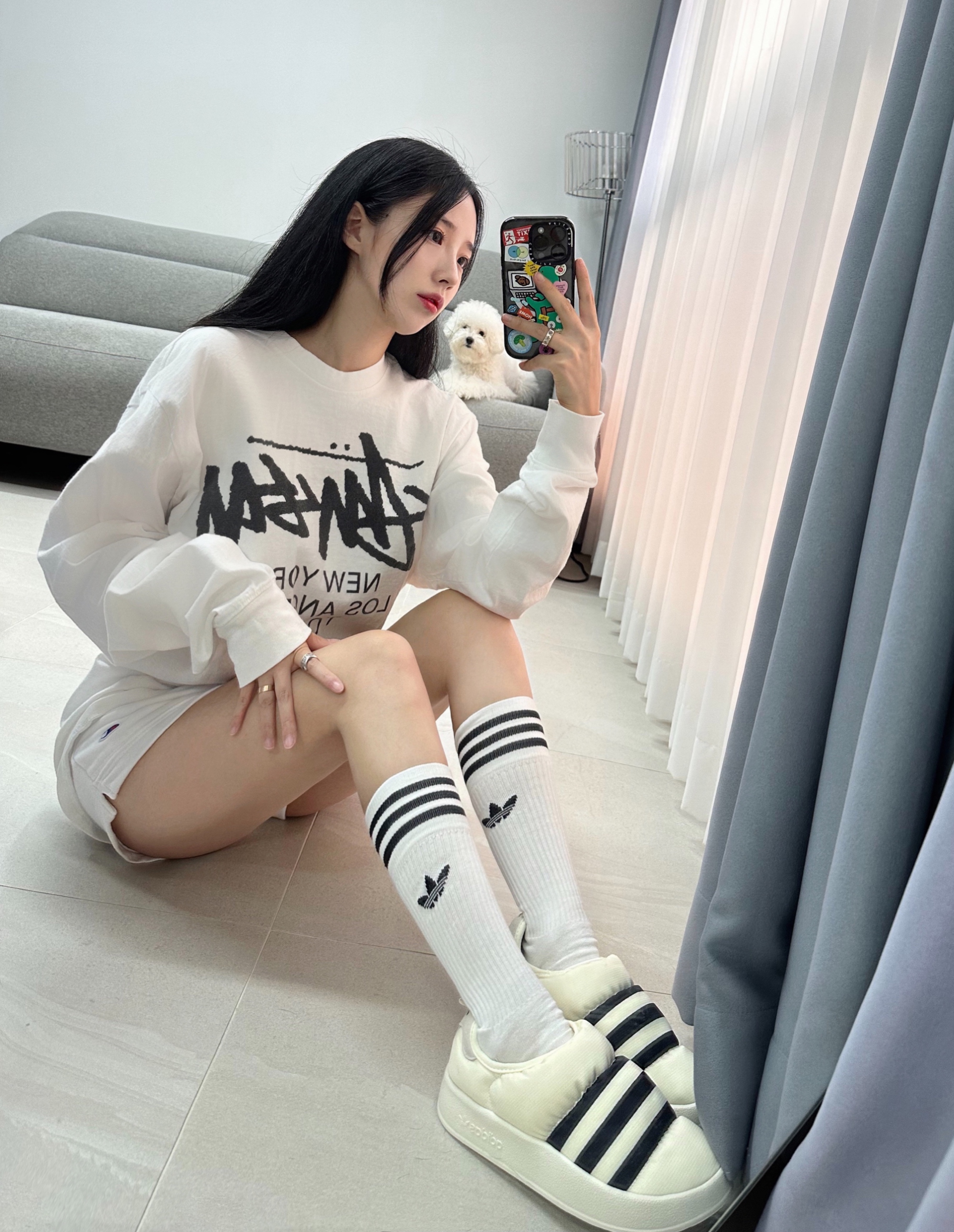 Stussy World Tour LS T-Shirt White, Adidas Puffylette Off White 착용 스타일 - 1