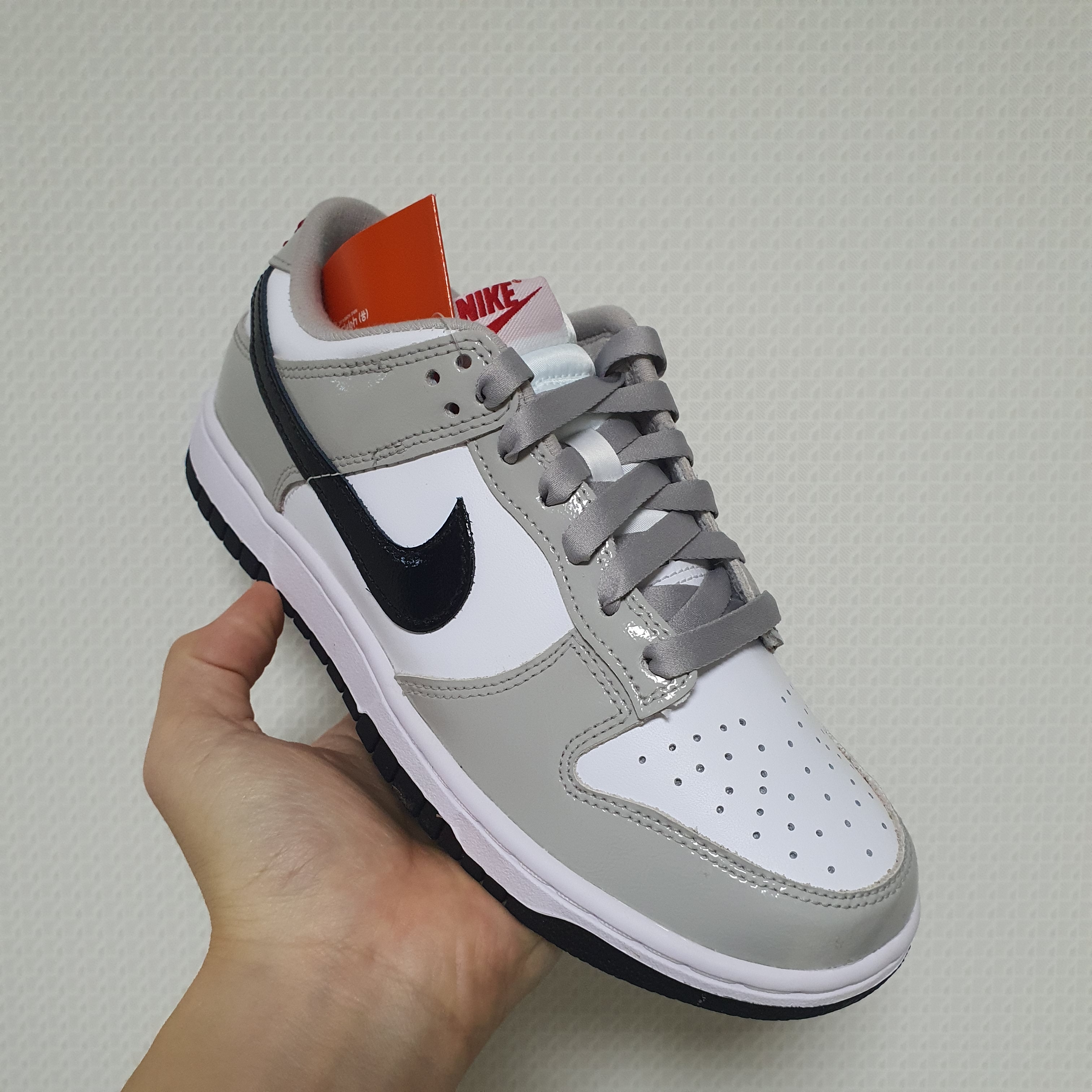 (W) Nike Dunk Low Essential Light Iron Ore Black 착용 스타일