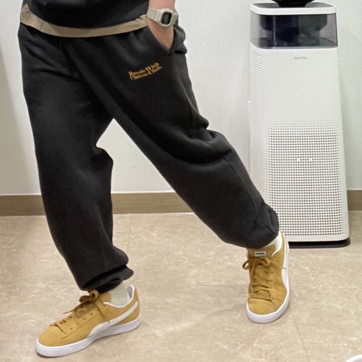 Puma Suede Classic XXI Mustard White 착용 스타일 - 5