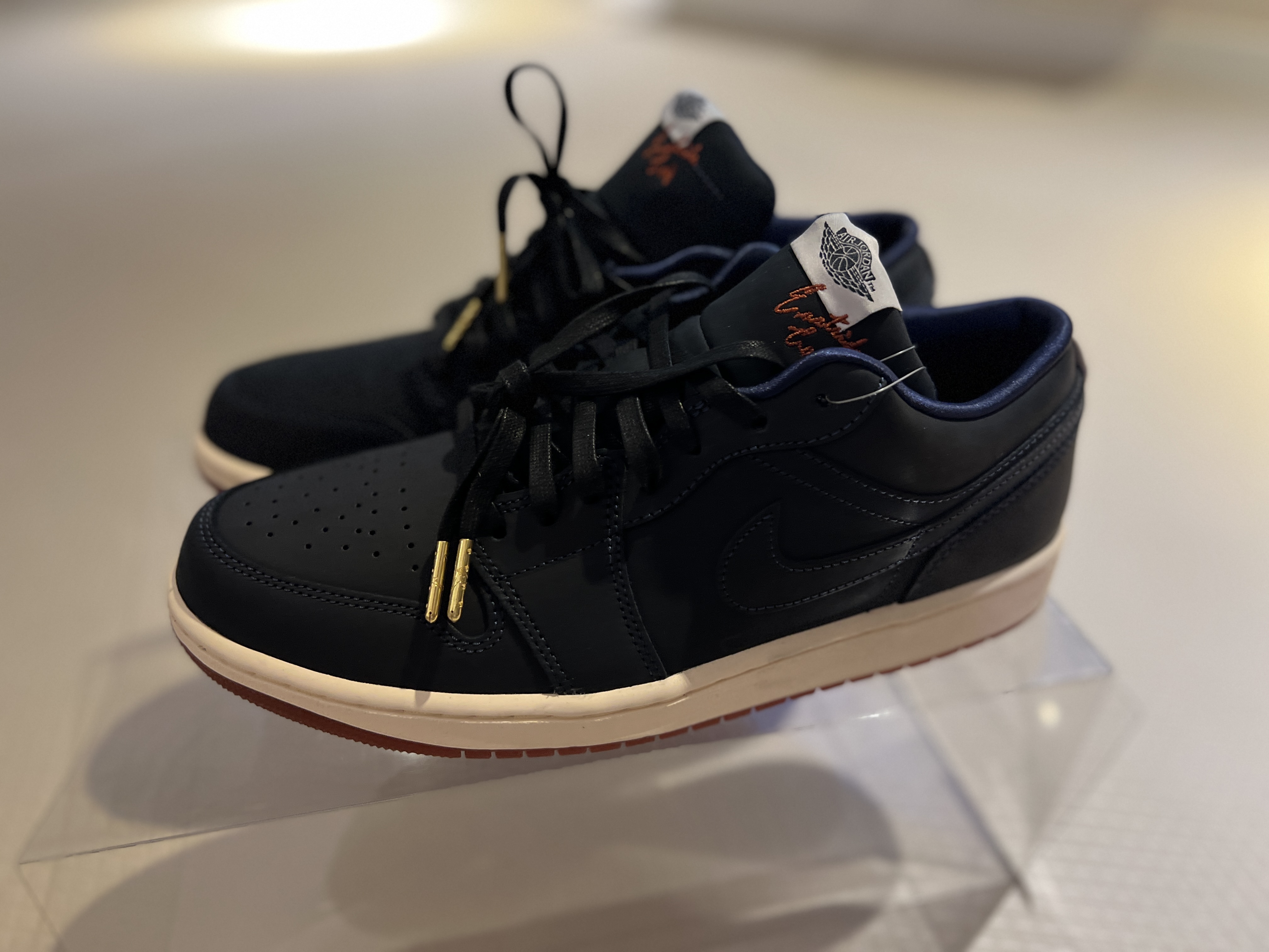 Jordan 1 x Eastside Golf Low Midnight Navy 착용 스타일 - 4