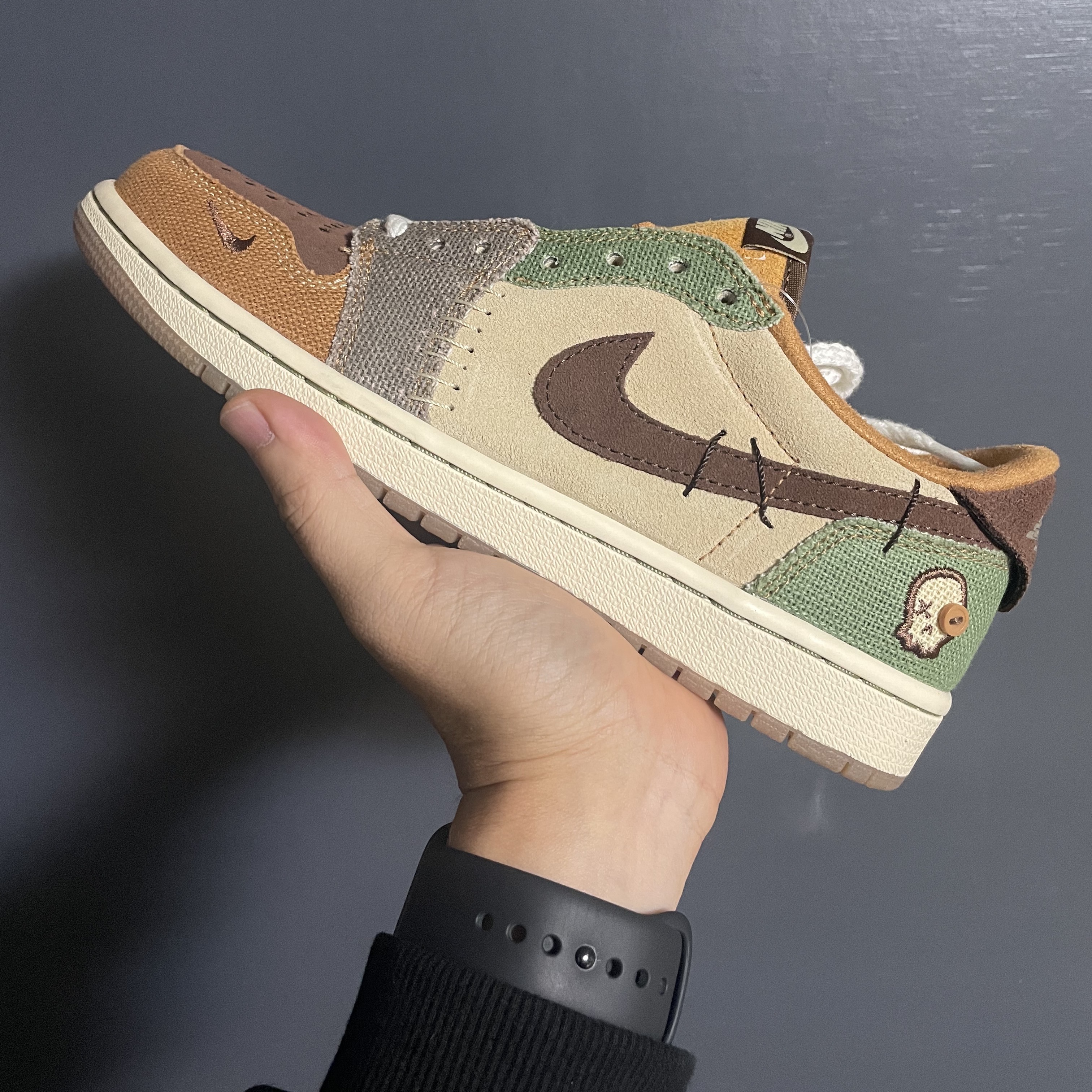 Jordan 1 x Zion Williamson Retro Low OG Flax and Oil Green 착용 스타일