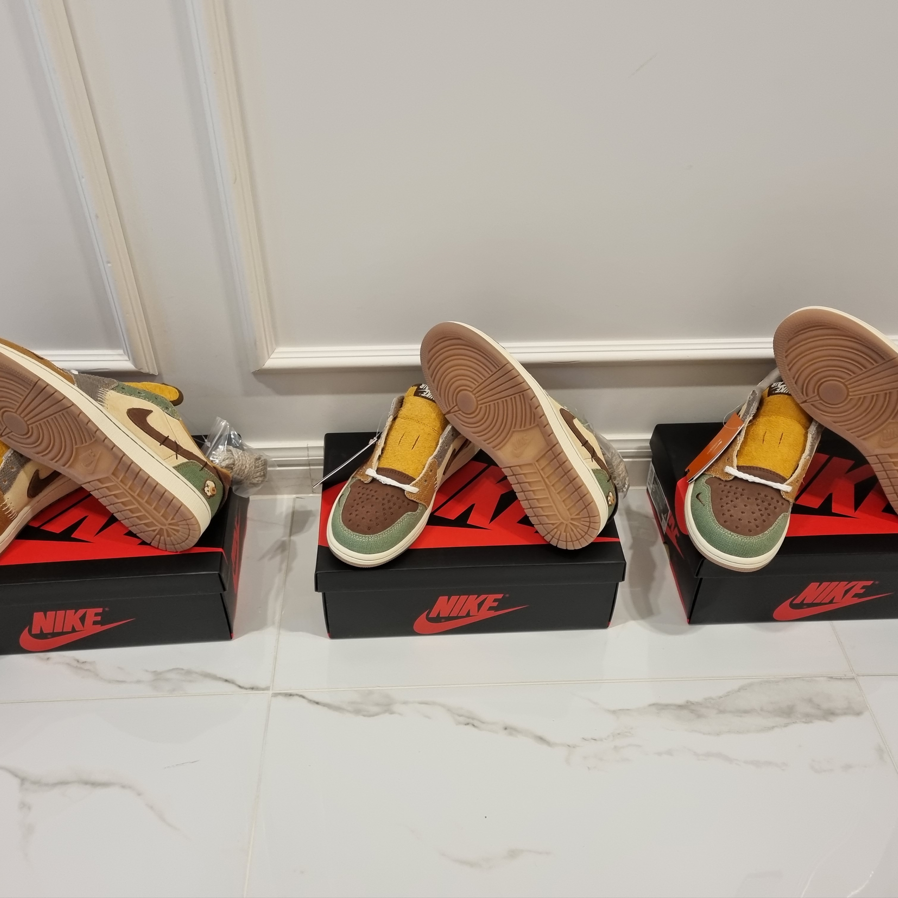 Jordan 1 x Zion Williamson Retro Low OG Flax and Oil Green 착용 스타일 - 4