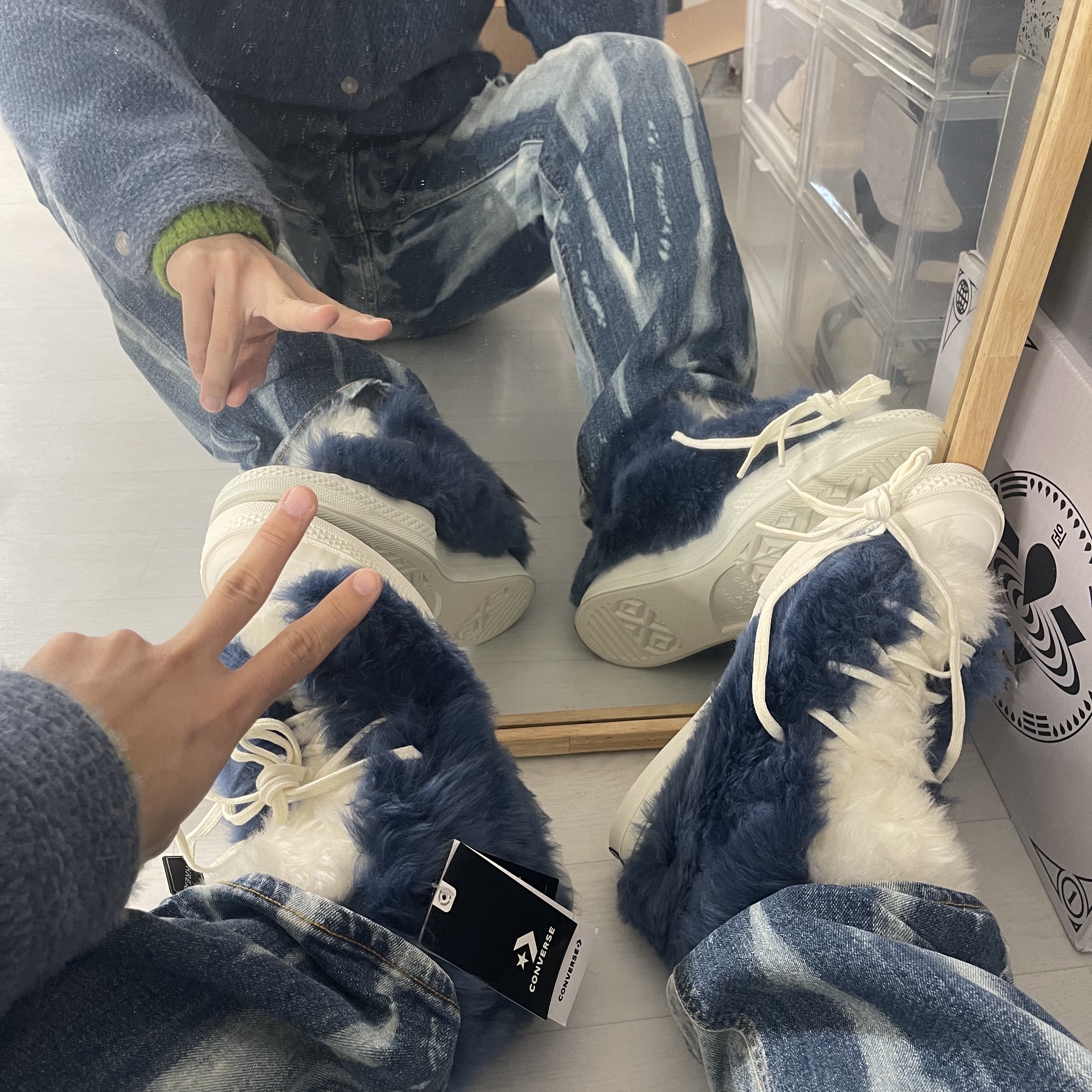 Converse x Ambush Chuck 70 Fuzzy Navy Blue 착용 스타일