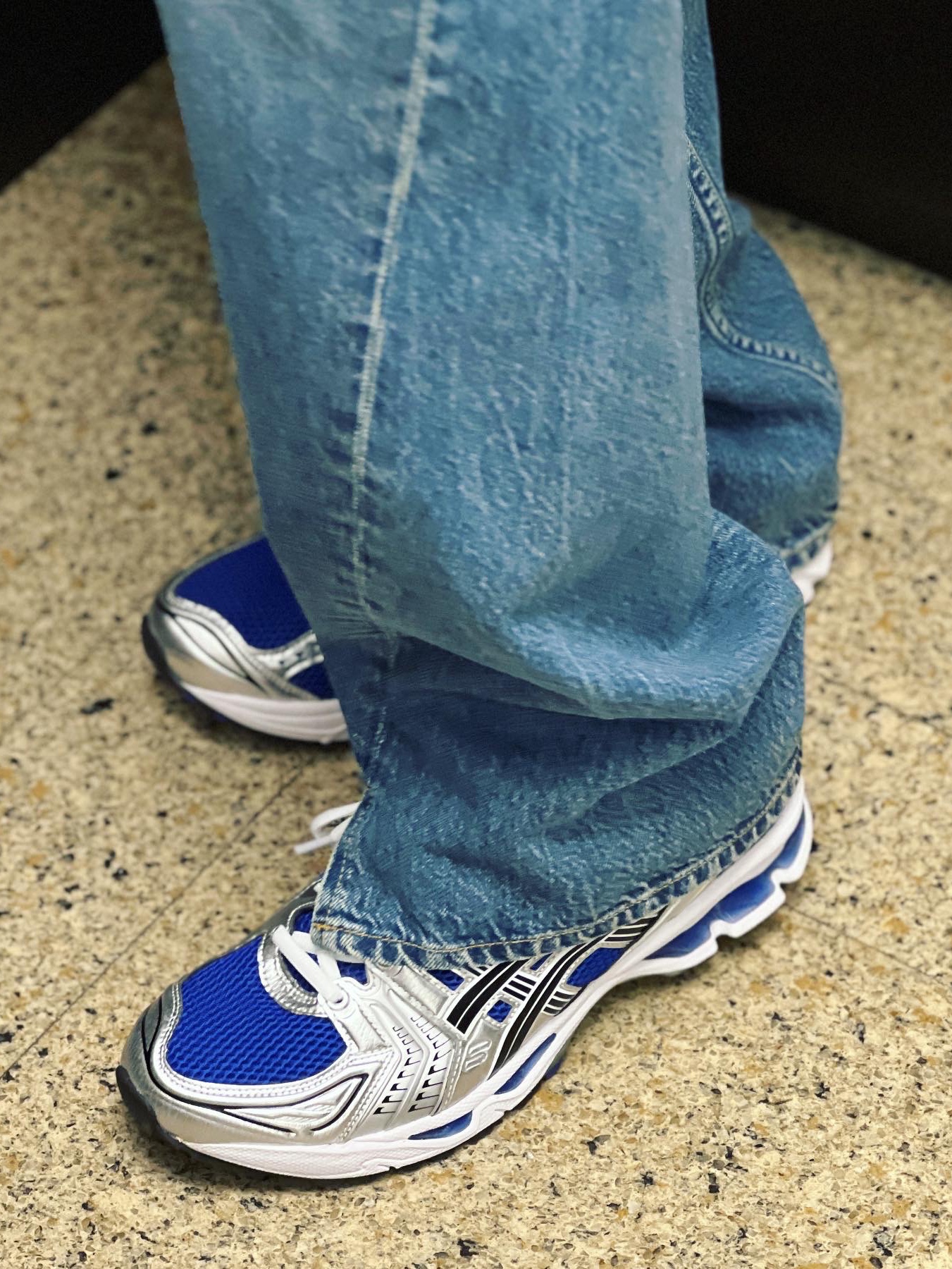 Asics Gel-Kayano 14 Monaco Blue Black 착용 스타일 - 2