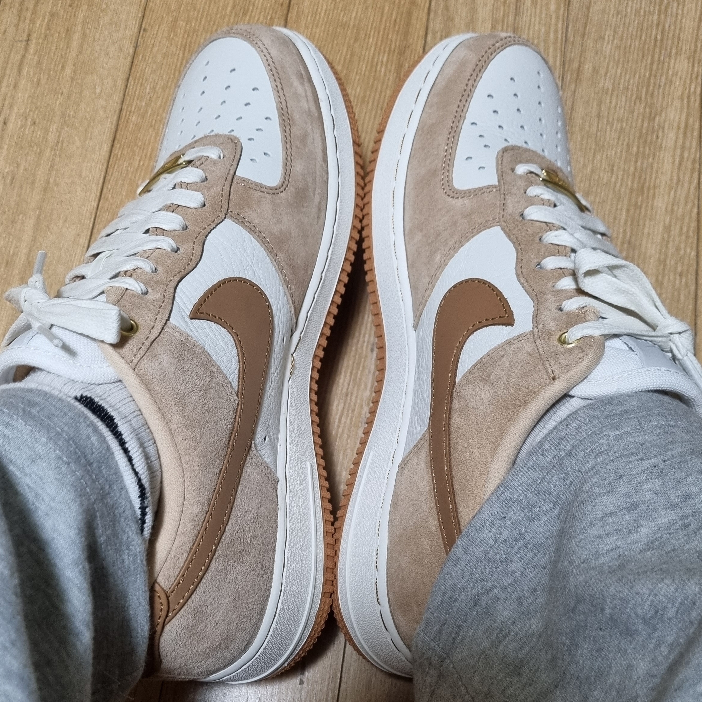 (W) Nike Air Force 1 LXX Flax 착용 스타일