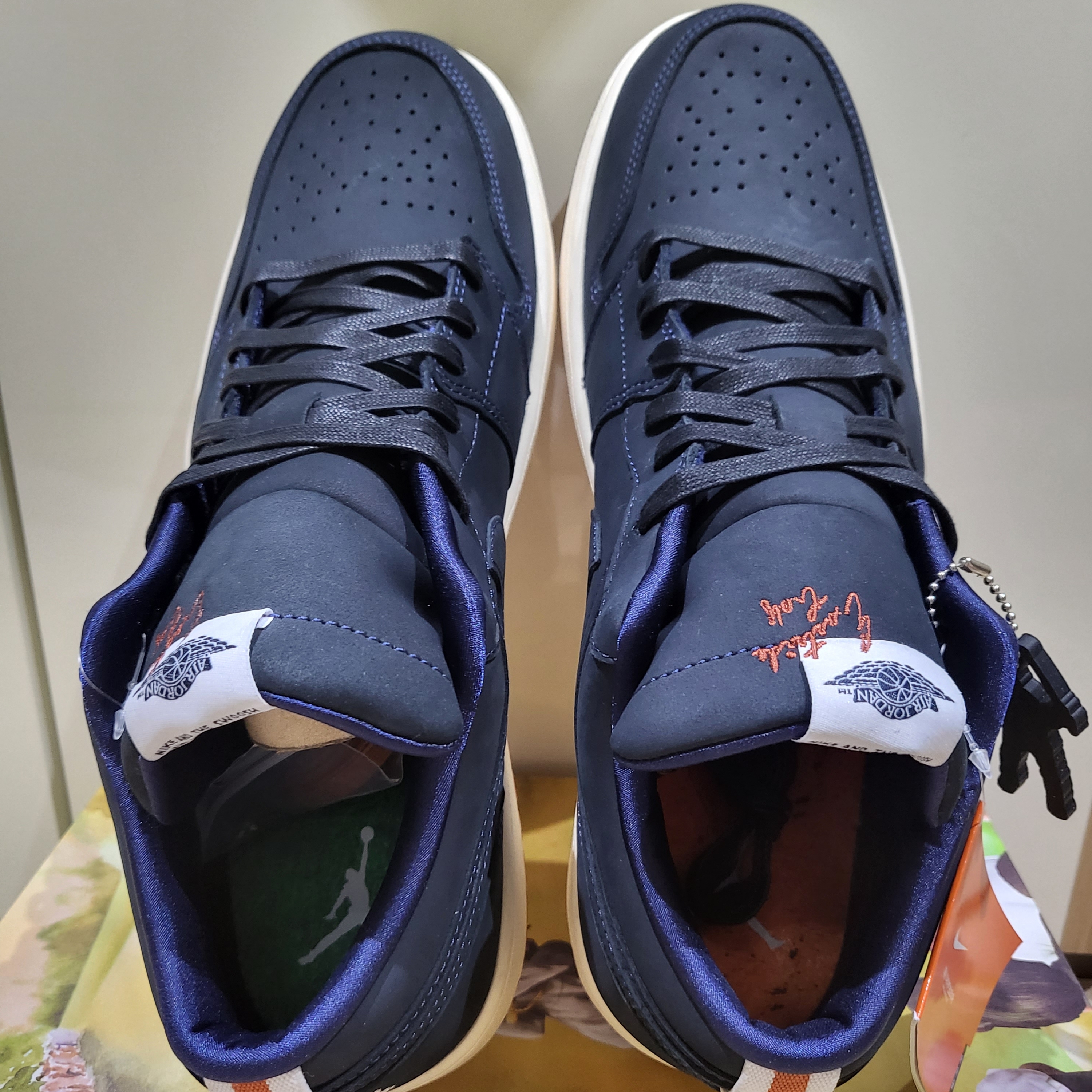 Jordan 1 x Eastside Golf Low Midnight Navy 착용 스타일 - 3
