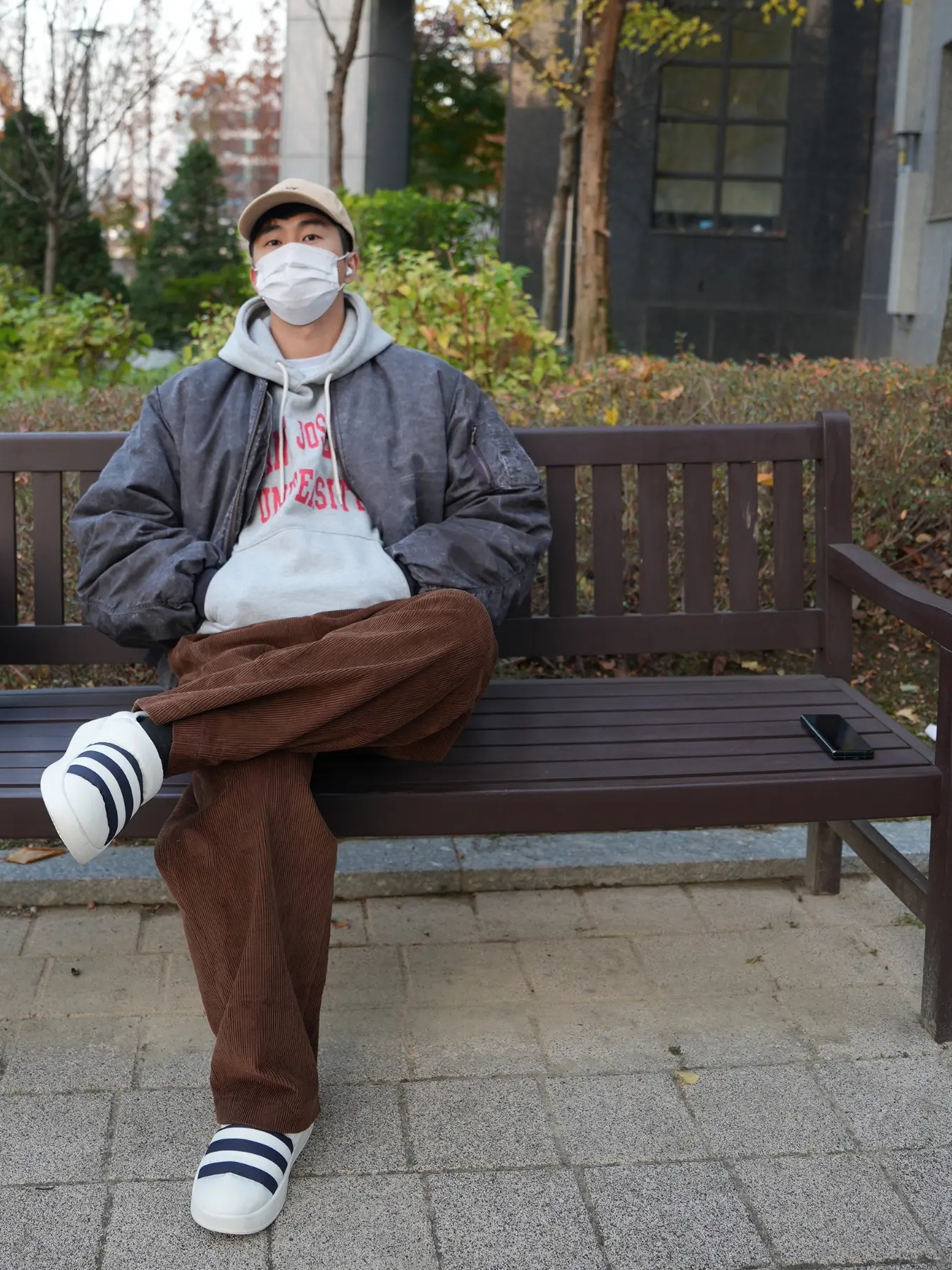 Adidas Puffylette Off White 착용 스타일 - 1