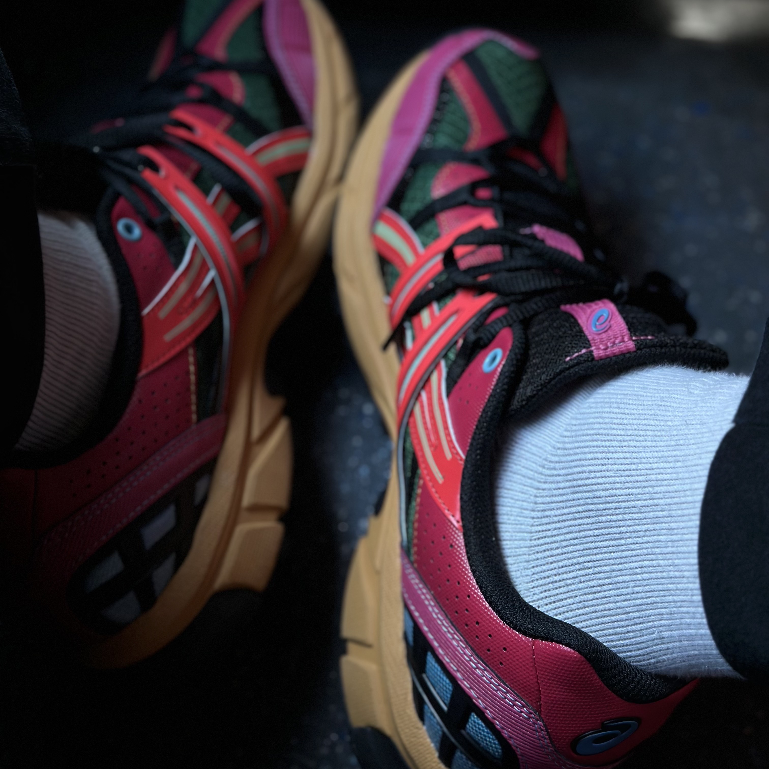 Asics x Andersson Bell Gel-Sonoma 15-50 Bright Rose Evergreen 착용 스타일 - 2