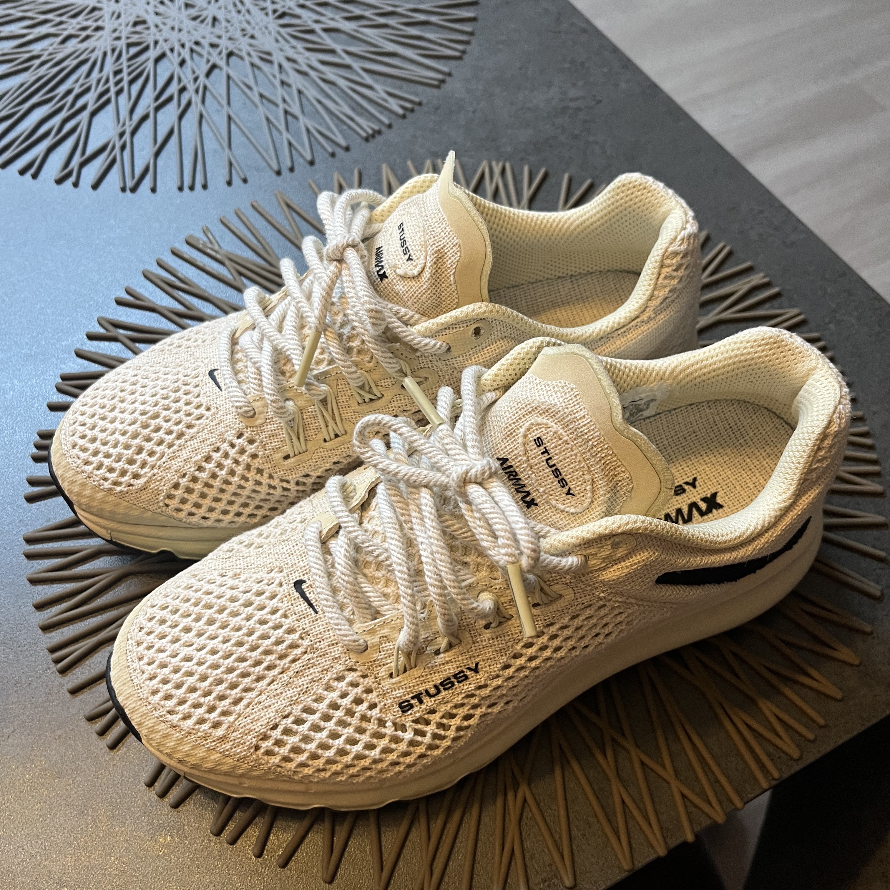 Nike x Stussy Air Max 2013 Fossil 착용 스타일