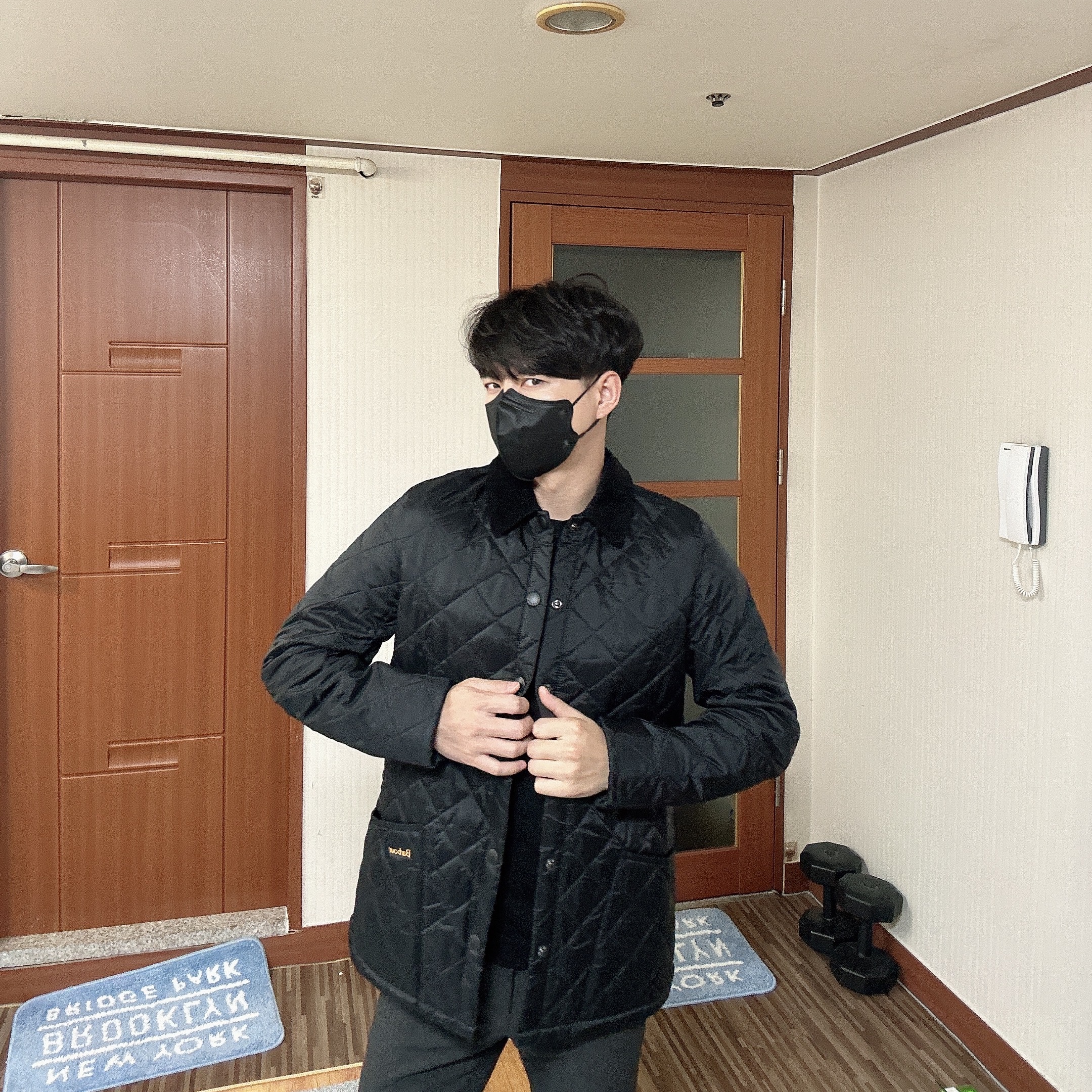 Barbour Heritage Liddesdale Quilted Jacket Black 착용 스타일 - 1
