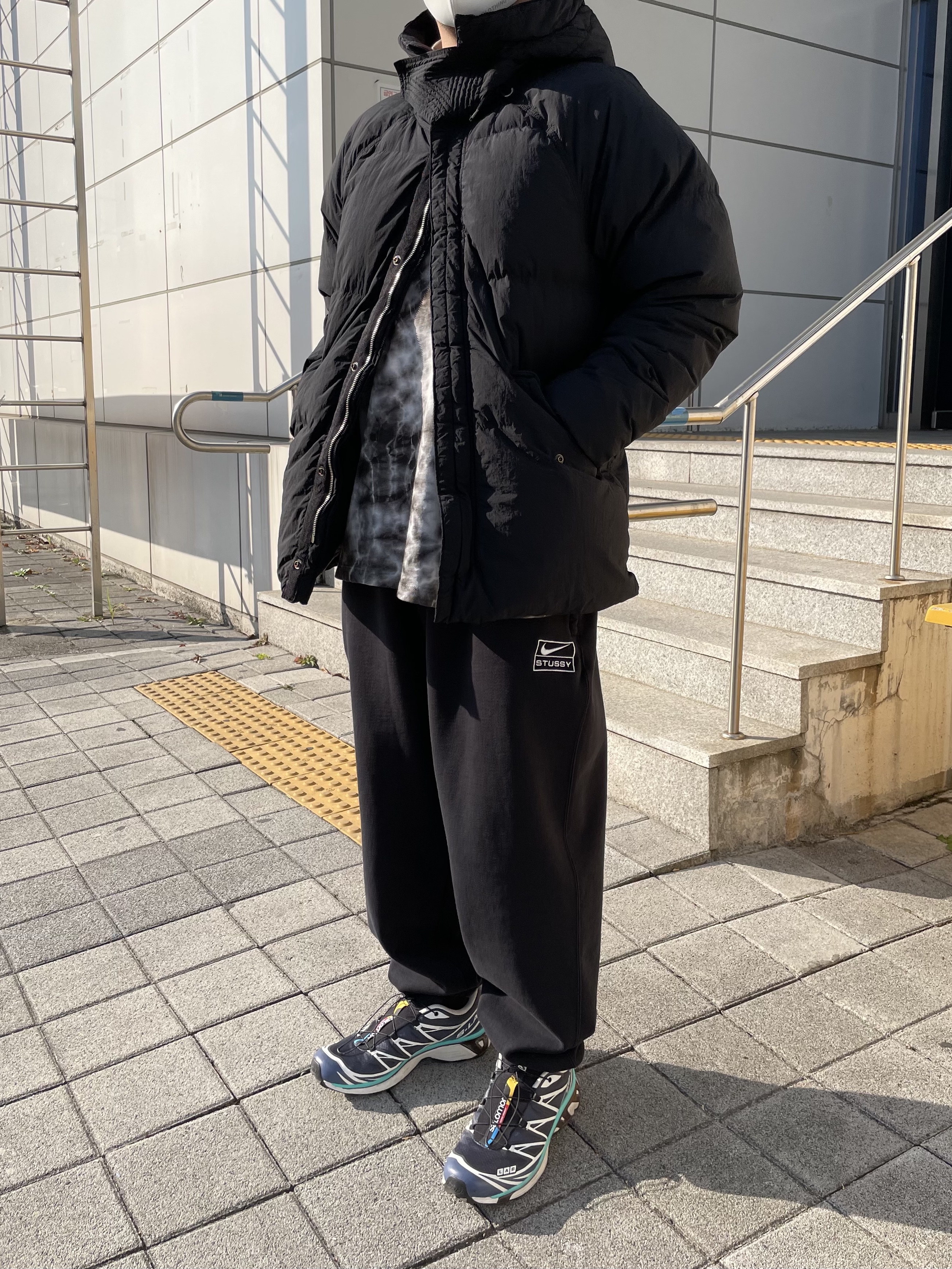 Ten C Artic Down Parka Black, Nike x Stussy NRG RA Washed Fleece Pants Black (DN4030-010) 착용 스타일 - 3