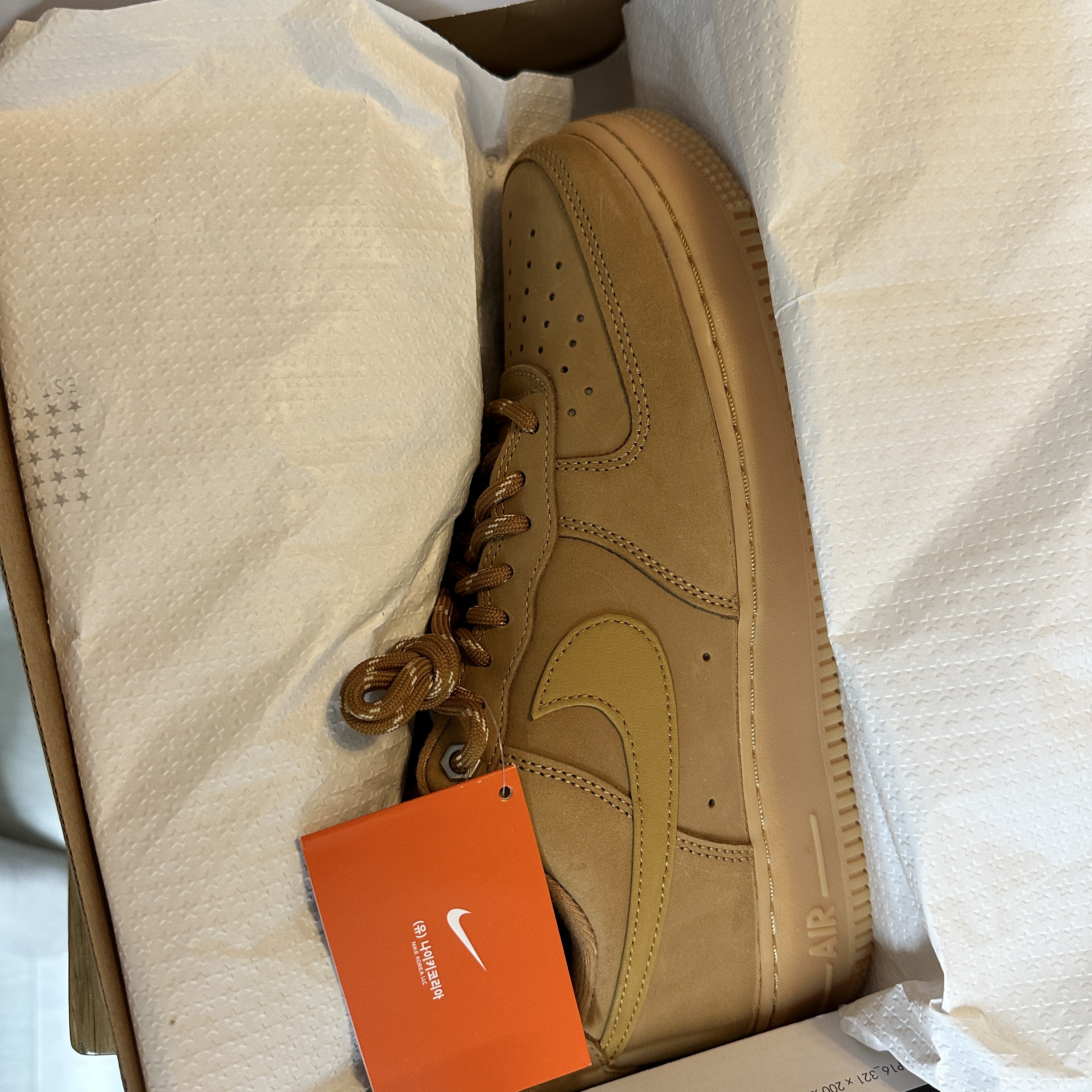 Nike Air Force 1 '07 WB Flax 착용 스타일 - 2