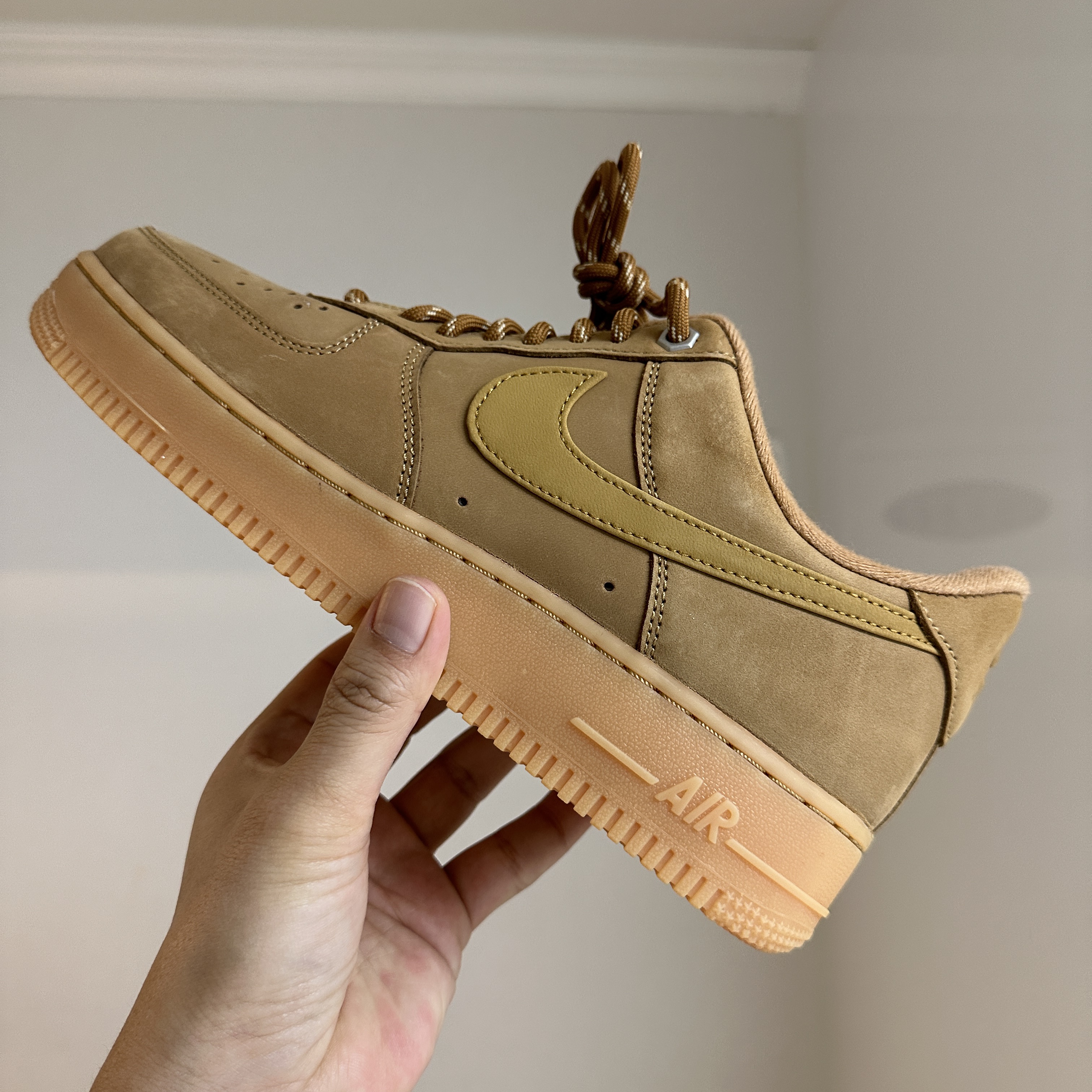 Nike Air Force 1 '07 WB Flax 착용 스타일 - 1