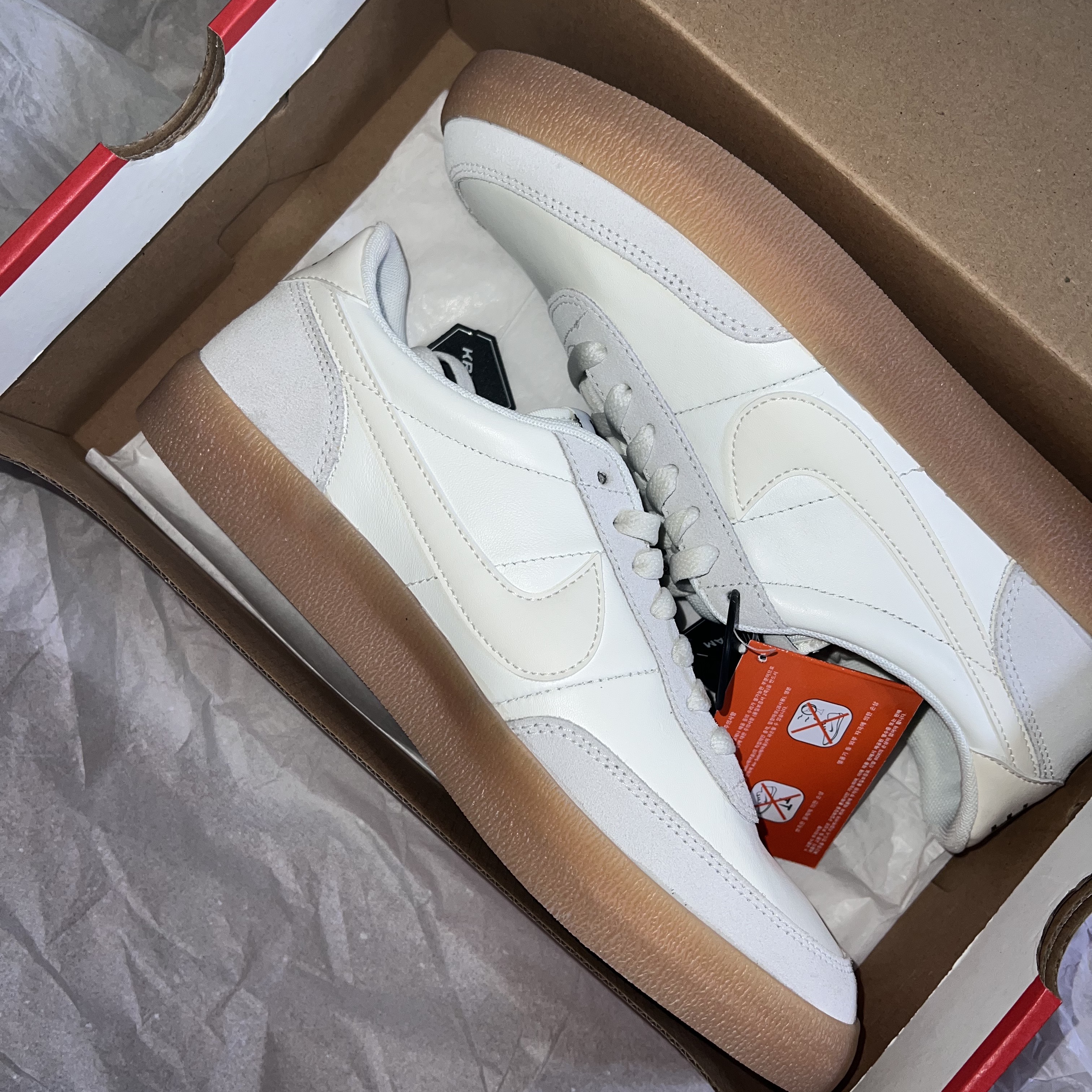 Nike Killshot 2 Leather Sail Gum 착용 스타일