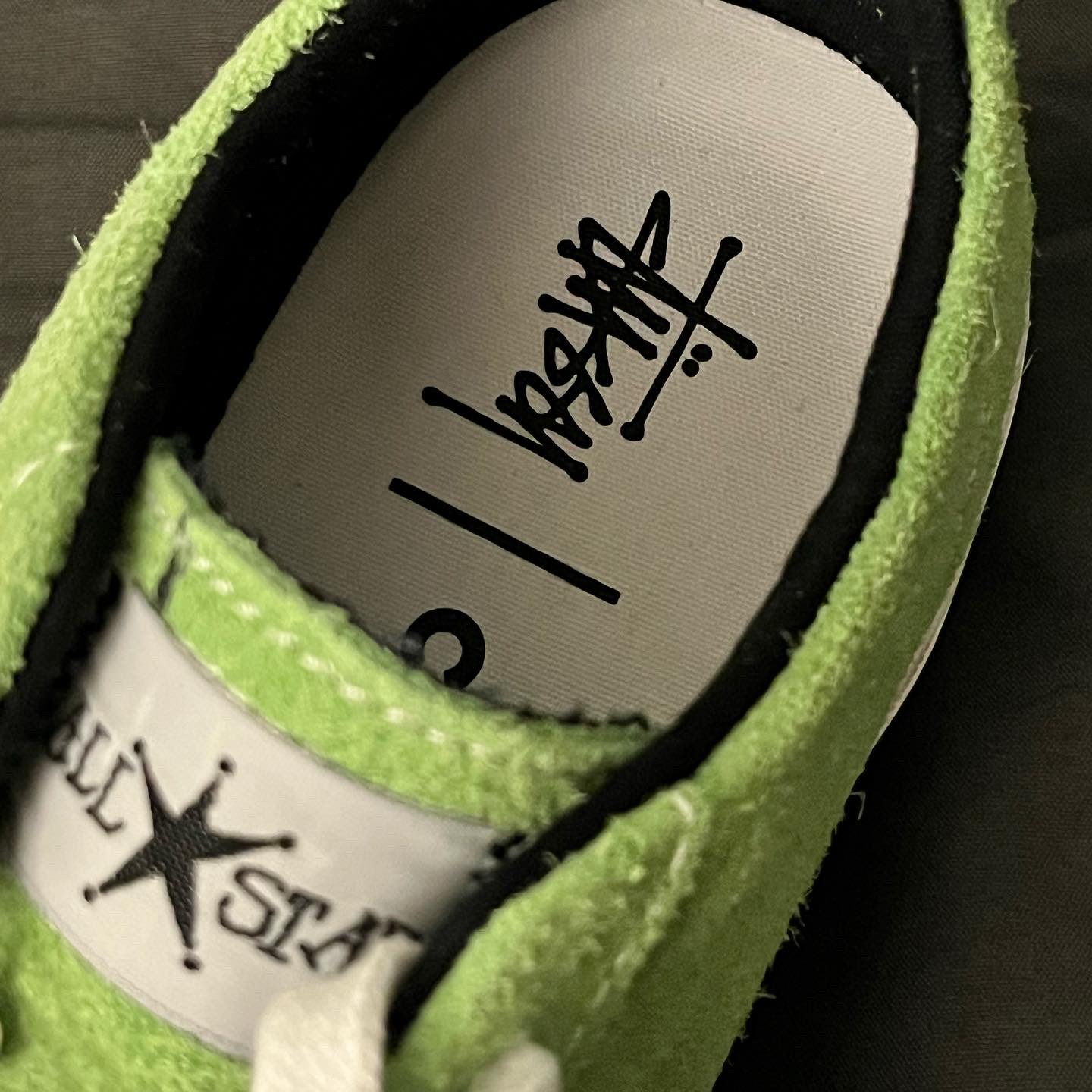 Converse x Stussy One Star Pro Ox 8 Ball Green 착용 스타일 - 4