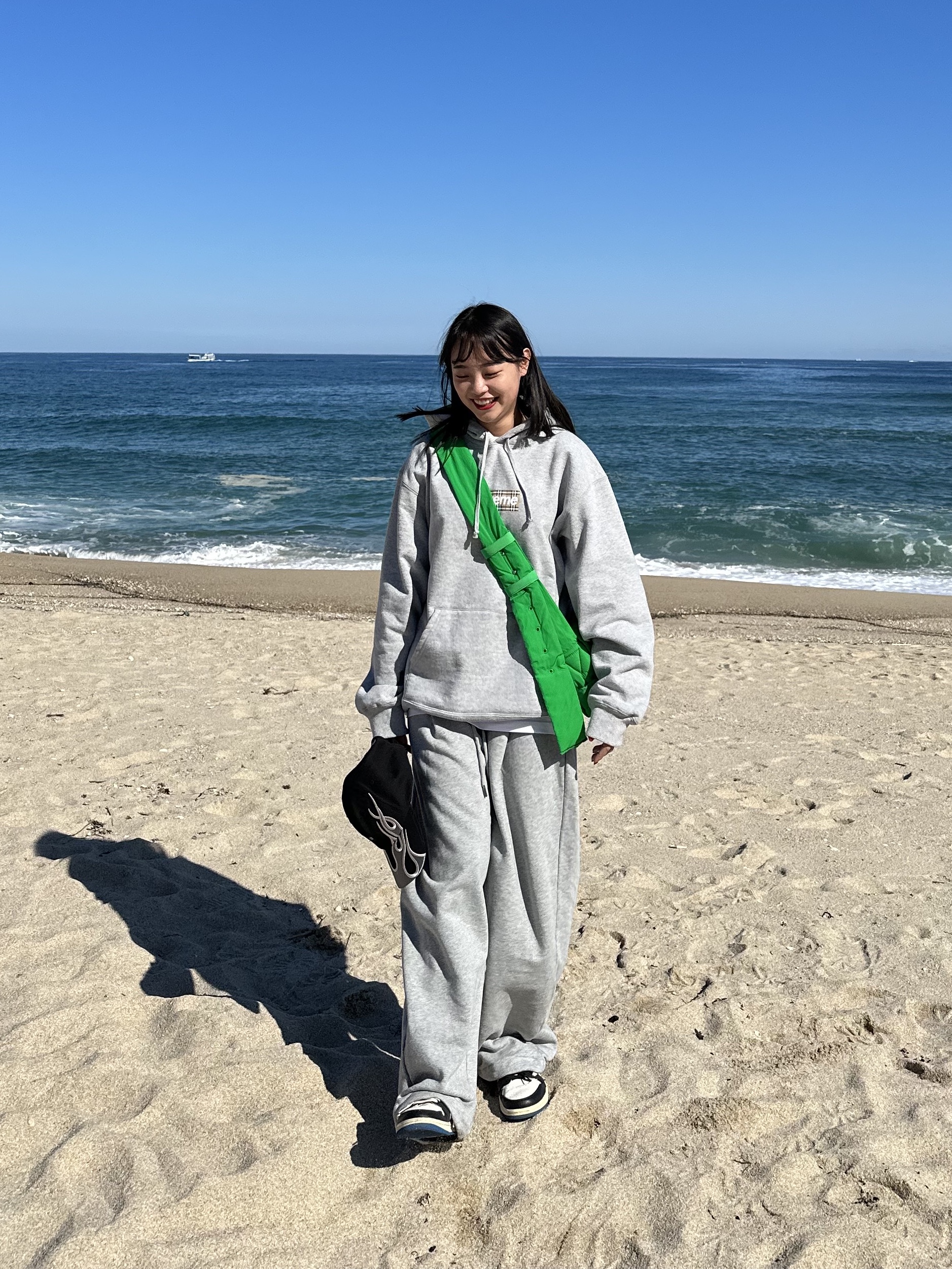 Supreme x Burberry Box Logo Hooded Sweatshirt Heather Grey - 22SS, Bottega Veneta Padded Tech Cassette Parakeet 착용 스타일 - 4