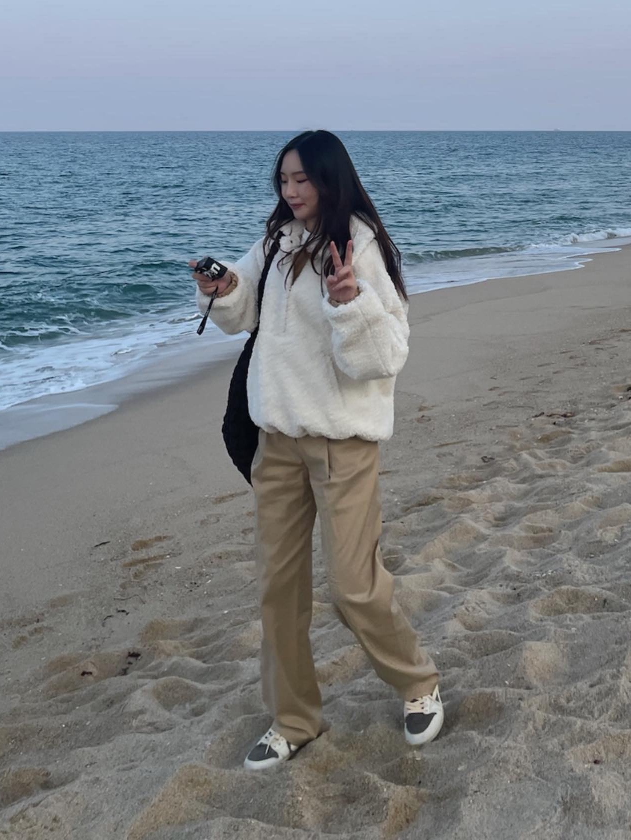Jordan 1 x Travis Scott Retro Low OG SP Sail and Ridgerock, Supreme Yashica MF-1 Camera Black - 21SS 착용 스타일 - 2