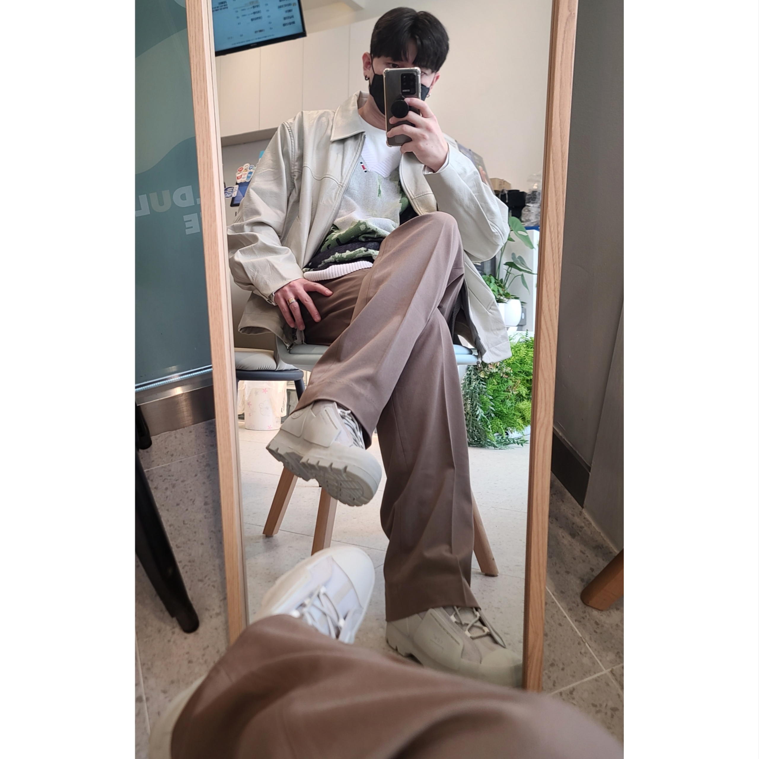 Converse x A-Cold-Wall Chuck Taylor All Star Lugged High Grey Violet 착용 스타일 - 1