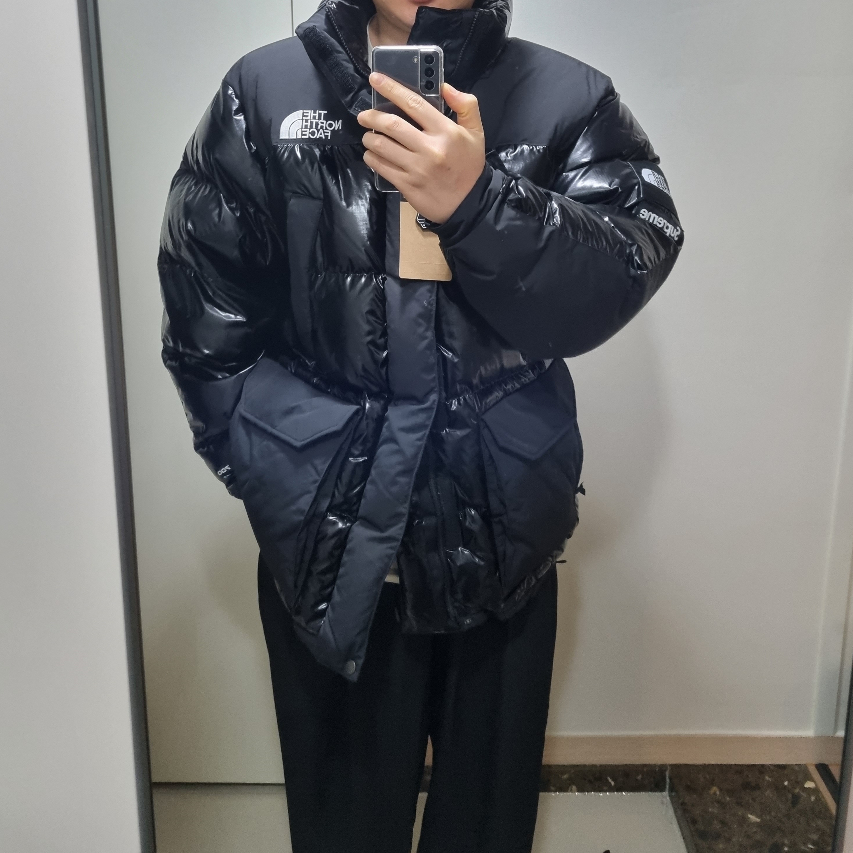 Supreme x The North Face 700-Fill Down Parka Black - 22FW 착용 스타일 - 4