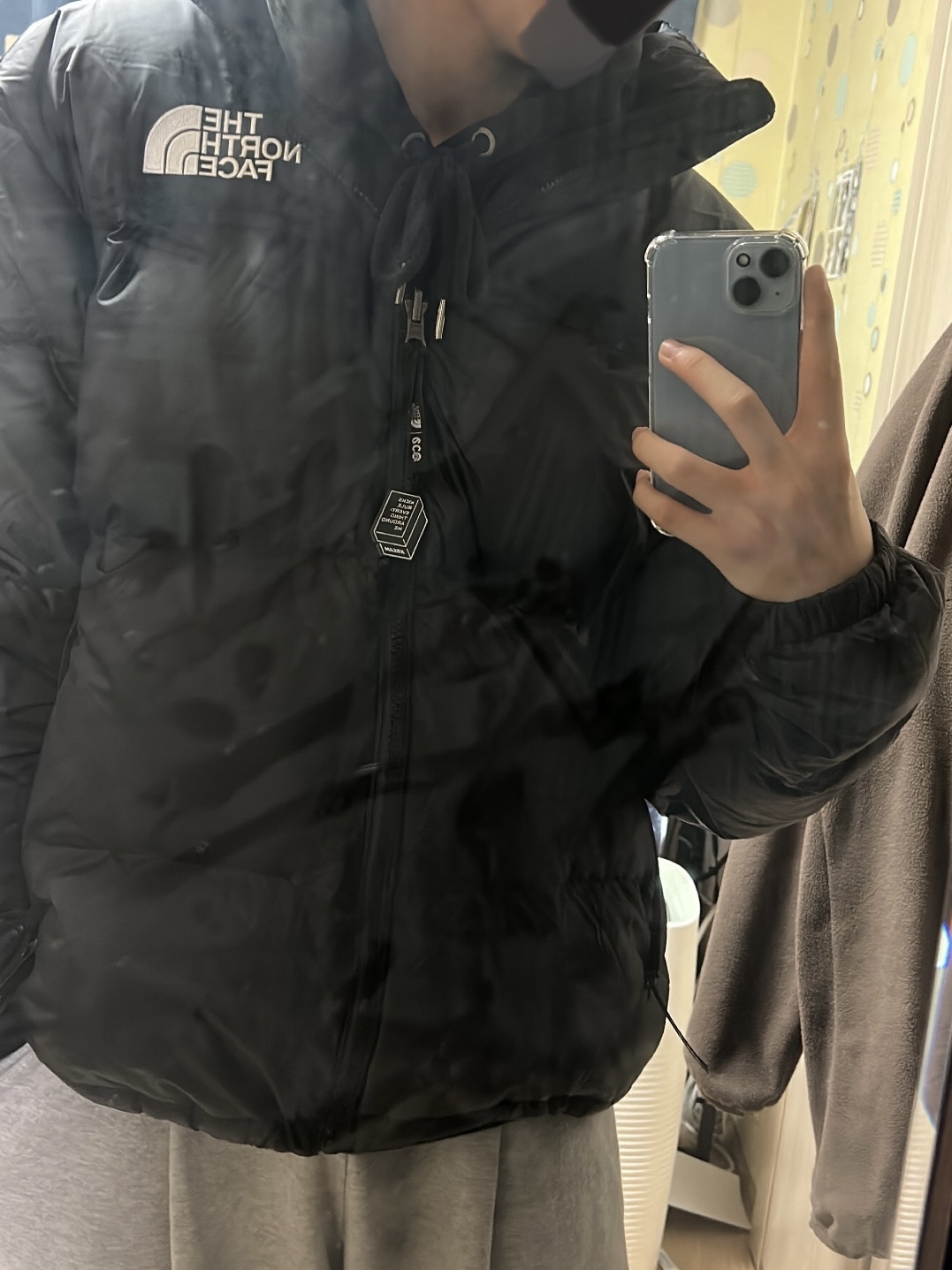 The North Face 1996 Eco Nuptse Jacket Black 착용 스타일