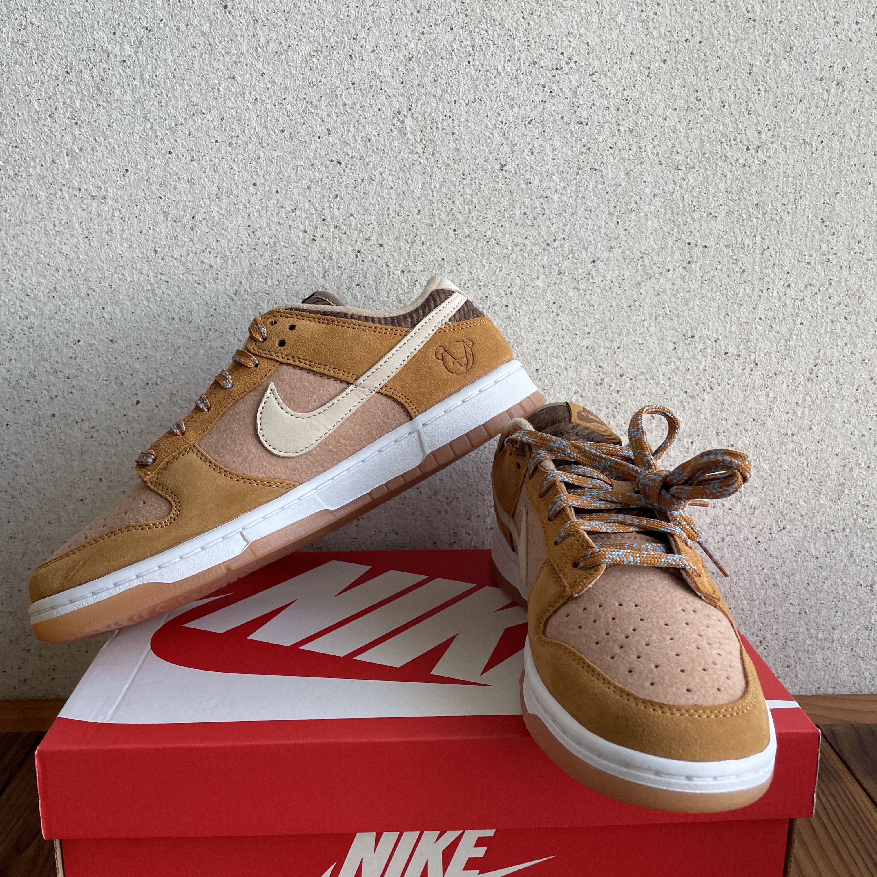 Nike Dunk Low SE Praline Desert Ochre 착용 스타일 - 1