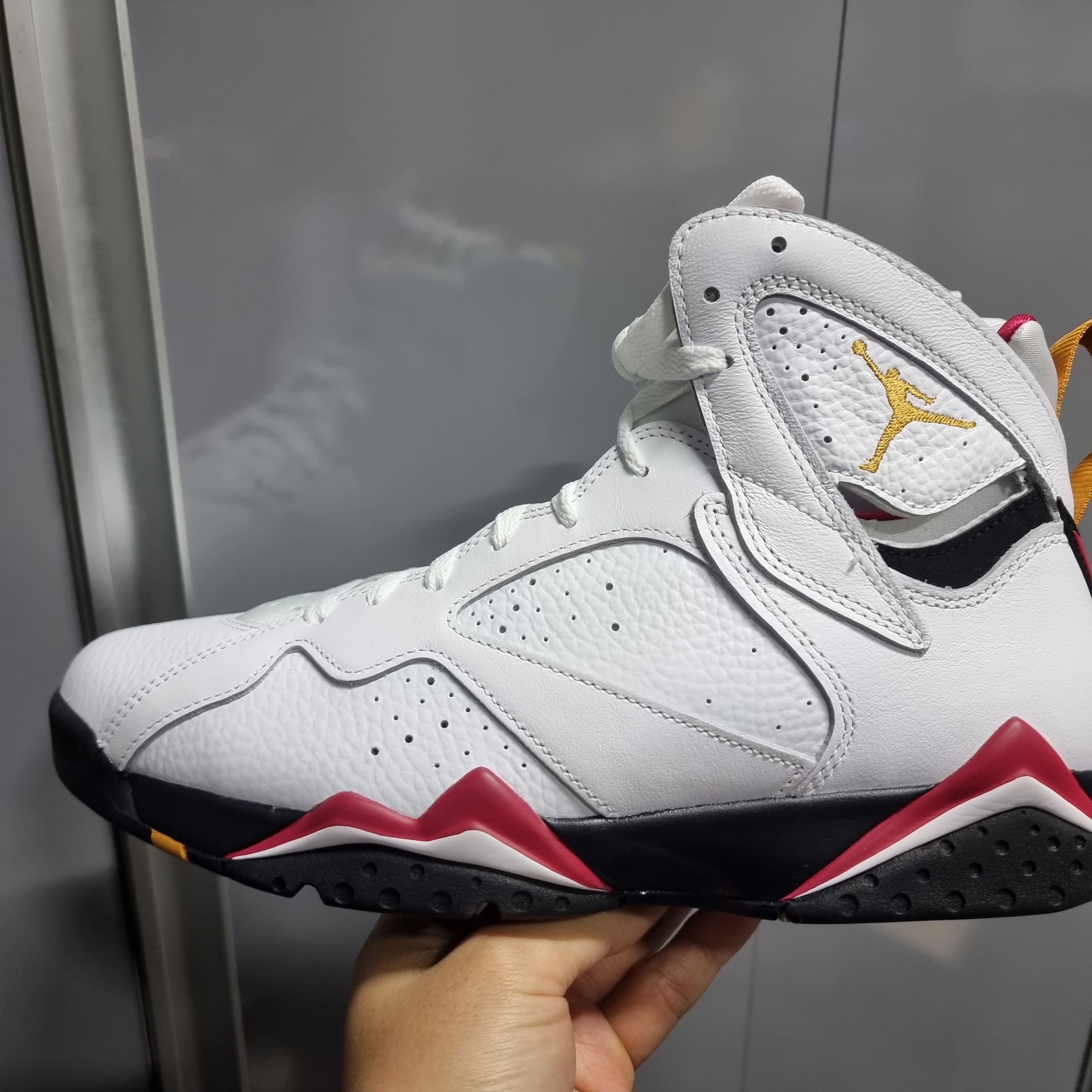 Jordan 7 Retro Cardinal 2022 착용 스타일 - 1