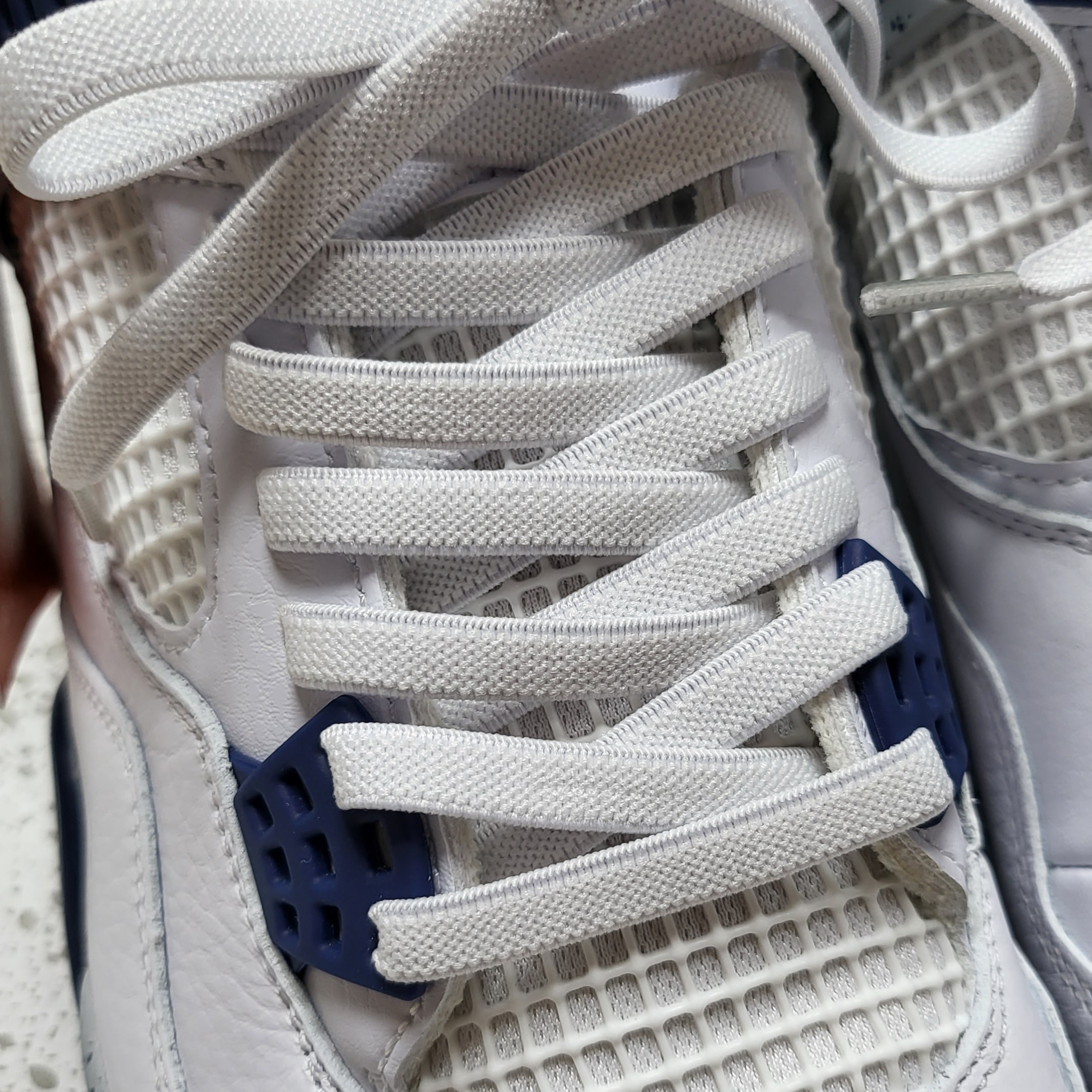 Jordan 4 Retro Midnight Navy, Nike x Stussy Air Force 1 '07 Mid SP Black and Light Bone 착용 스타일 - 3