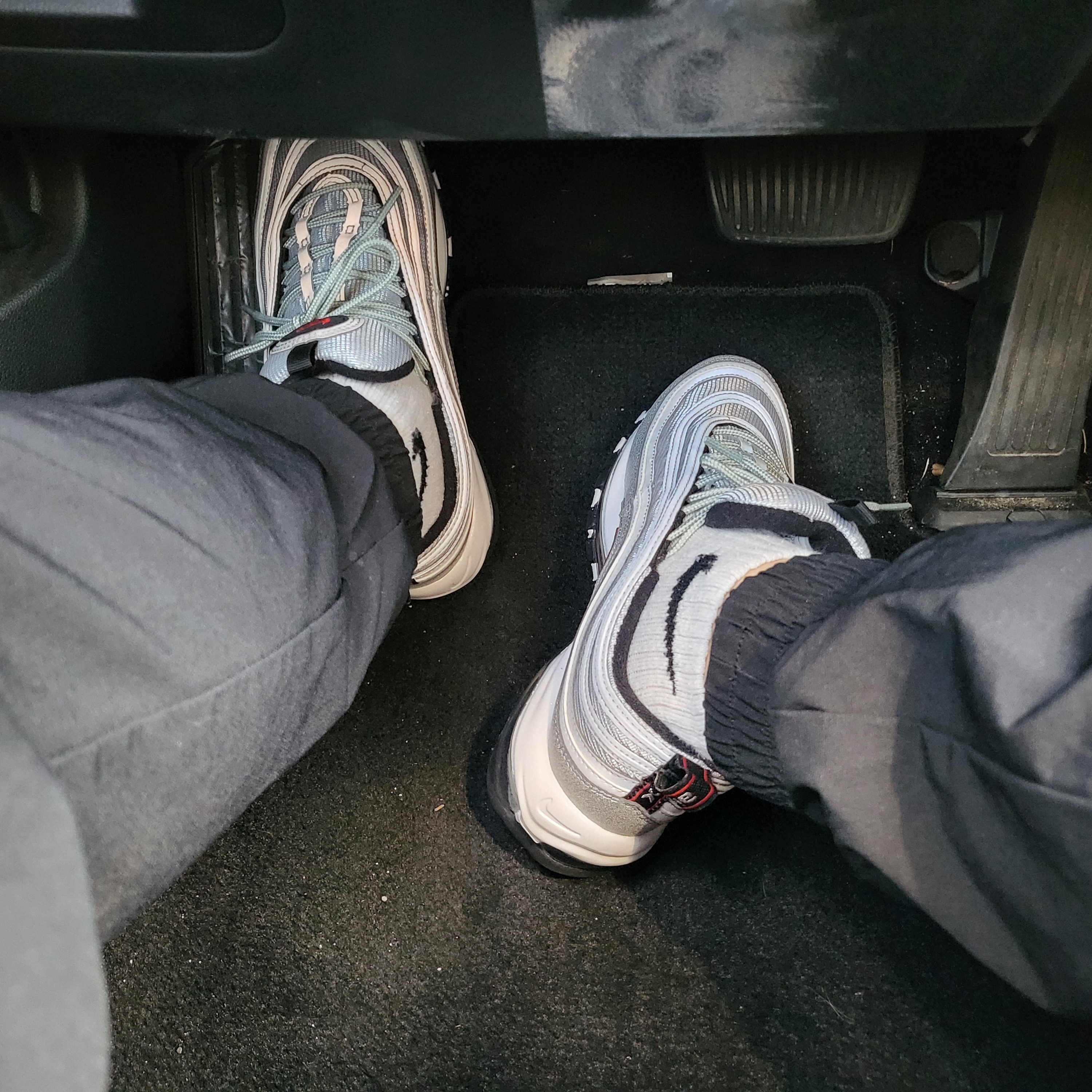 Nike Air Max 97 OG Silver Bullet 2022 착용 스타일 - 2