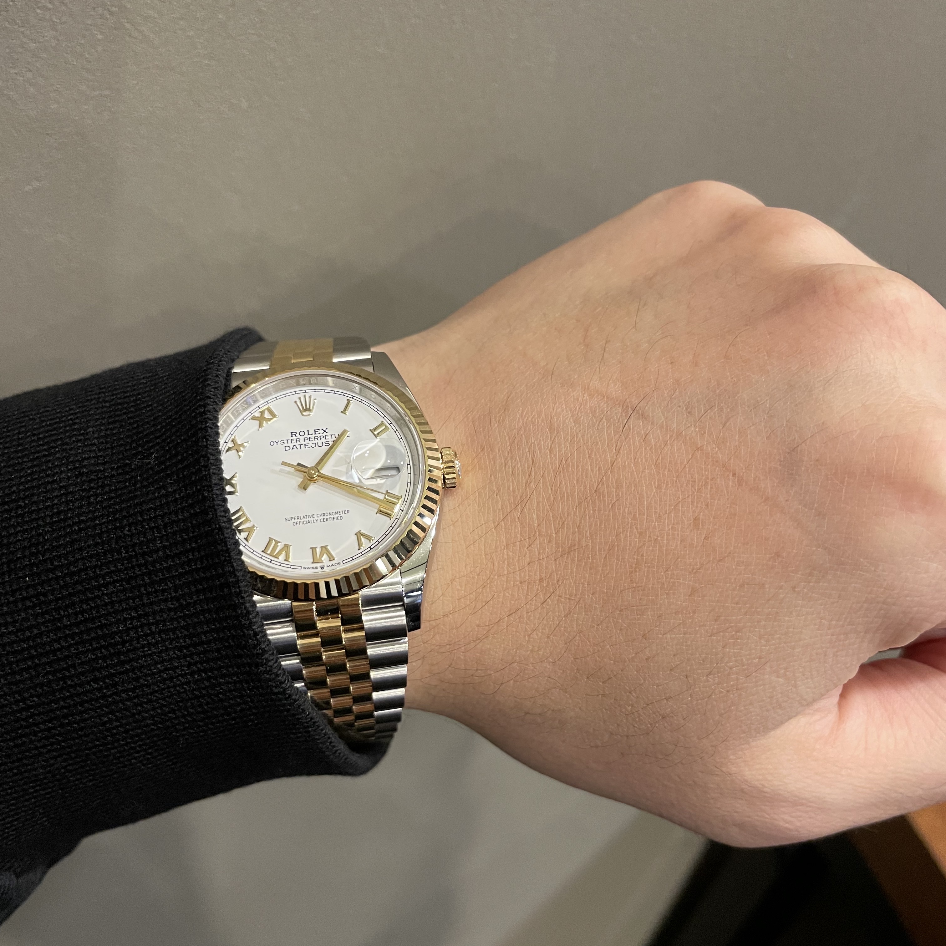 Rolex Datejust 36mm 126233 White Roman Jubilee, Nike x Sacai VaporWaffle Black and Gum 착용 스타일 - 3