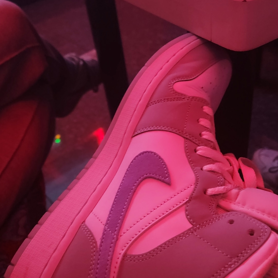(W) Jordan 1 Mid Wolf Grey 착용 스타일 - 2